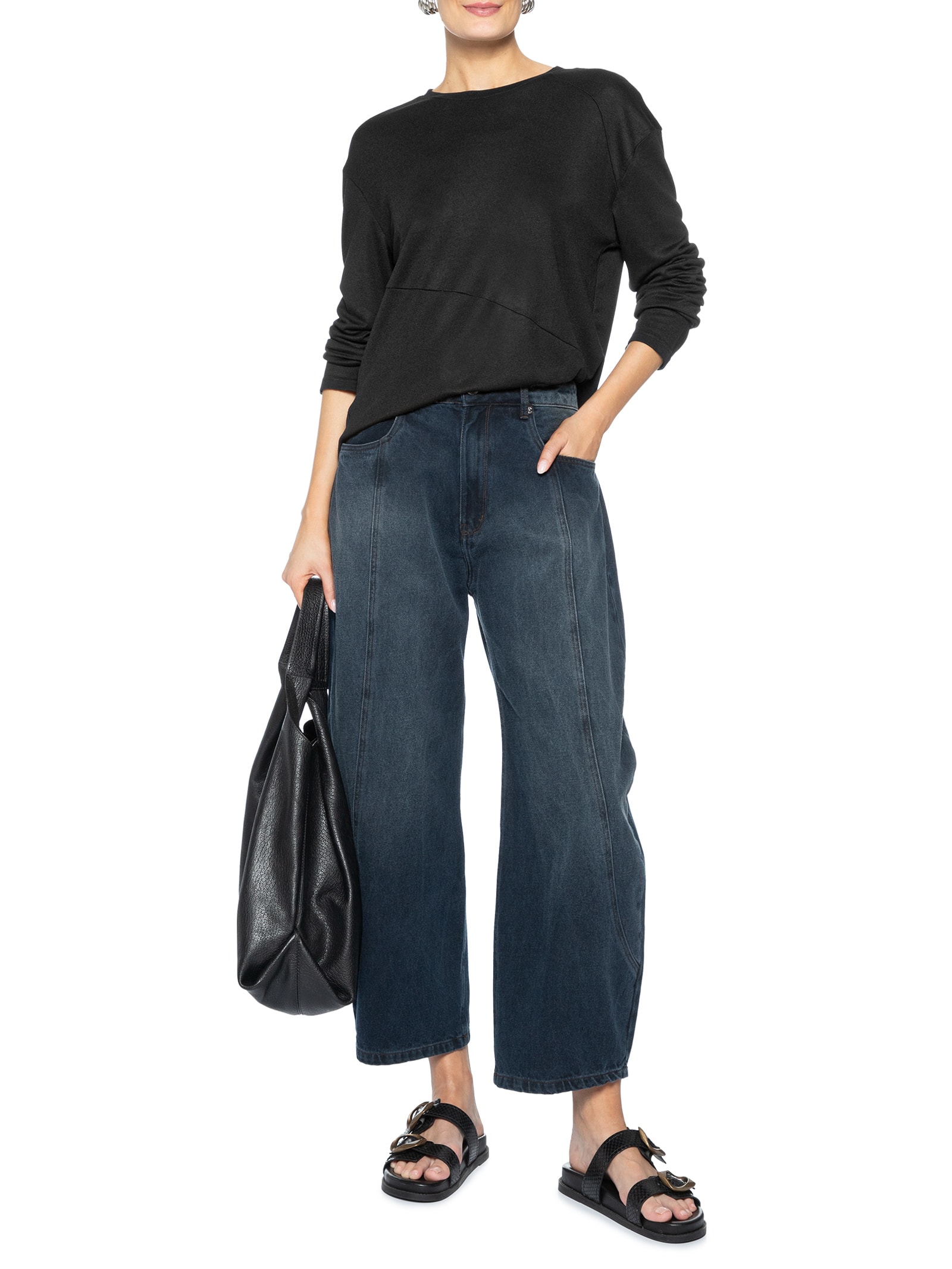 Camiseta Feminina Manga Longa Com Recortes Preto Basiq