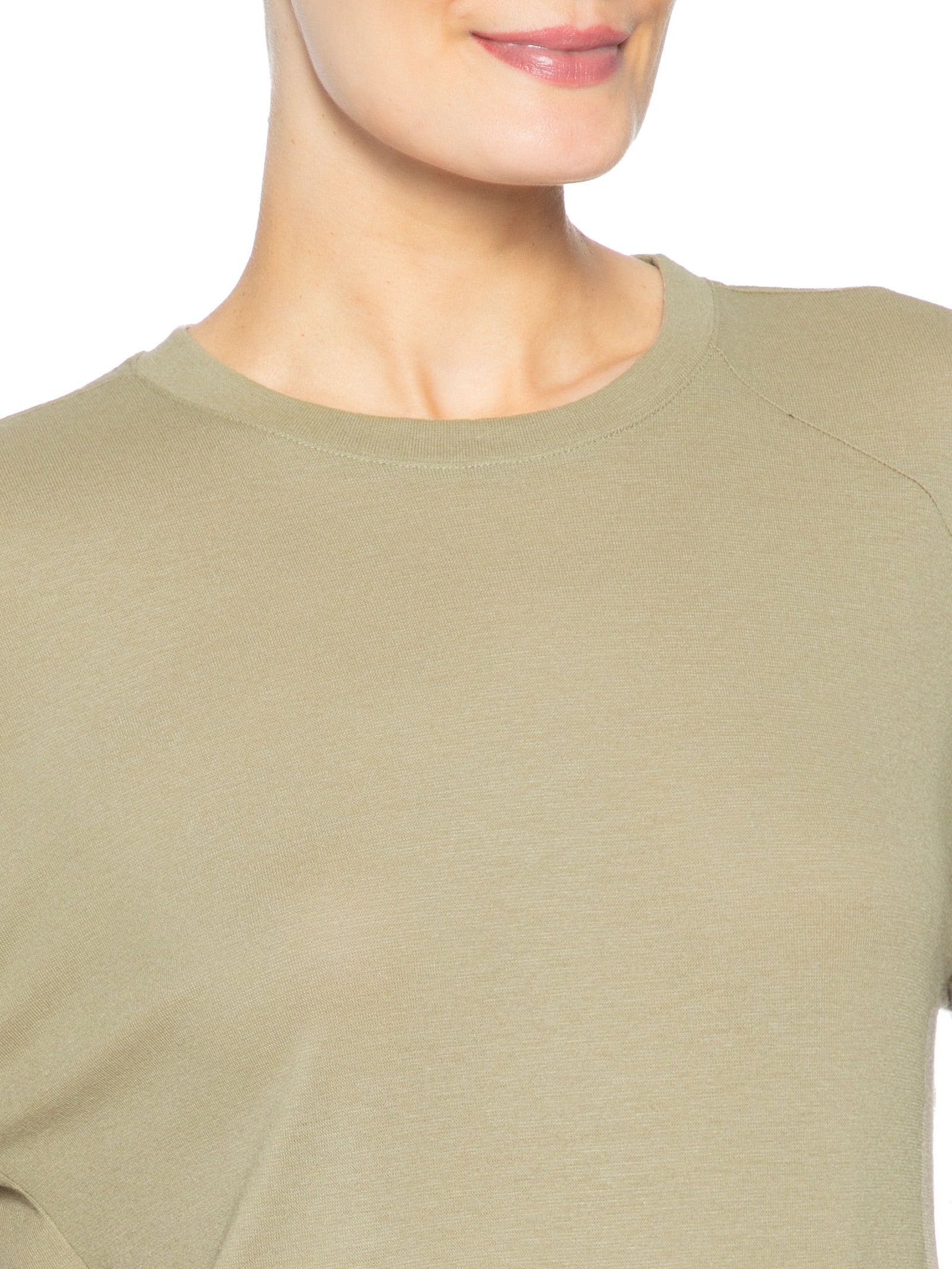 Camiseta Feminina Manga Longa Com Recortes Verde Basiq