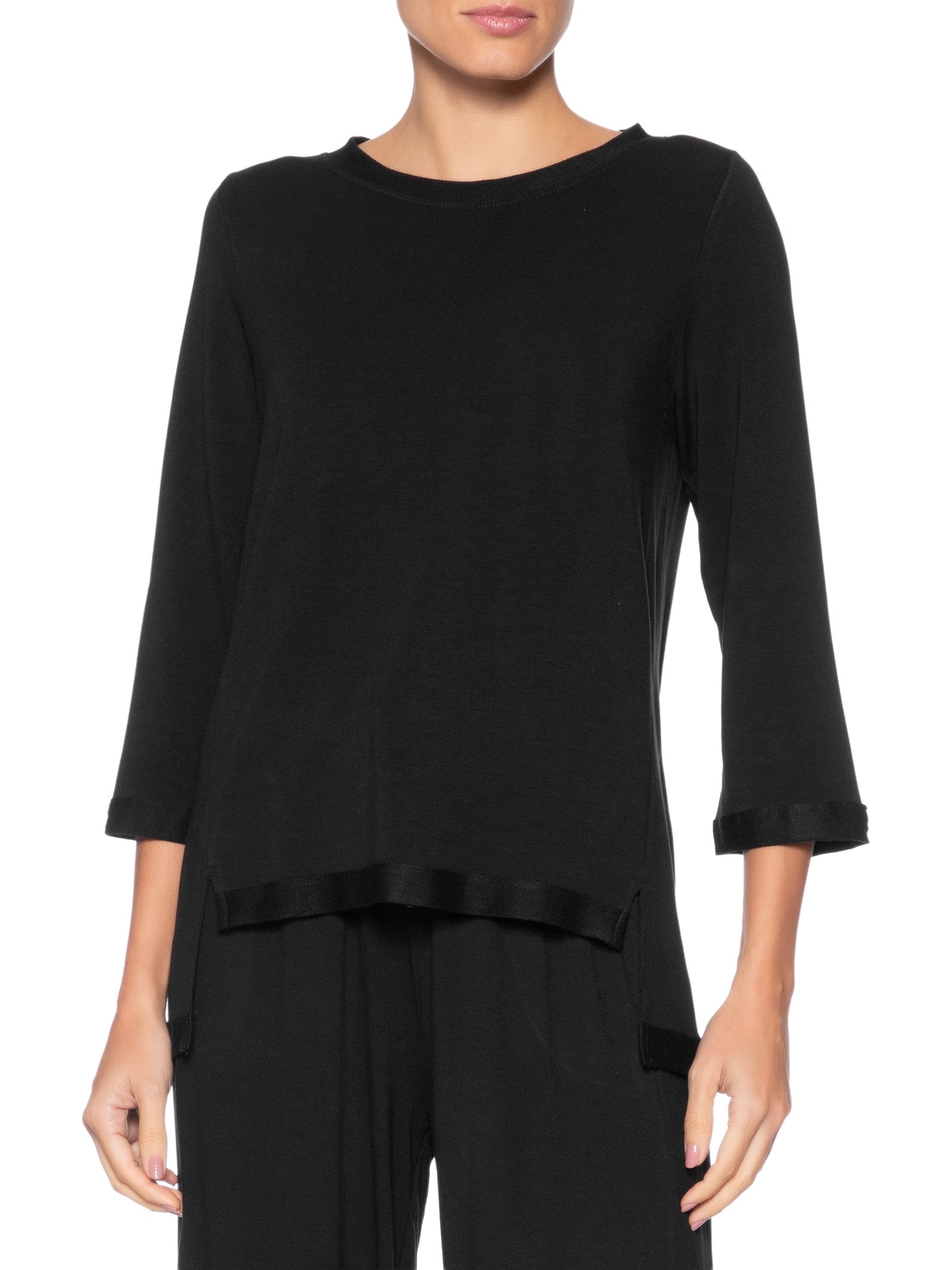 Camiseta Feminina Manga Três Quartos Preto Basiq