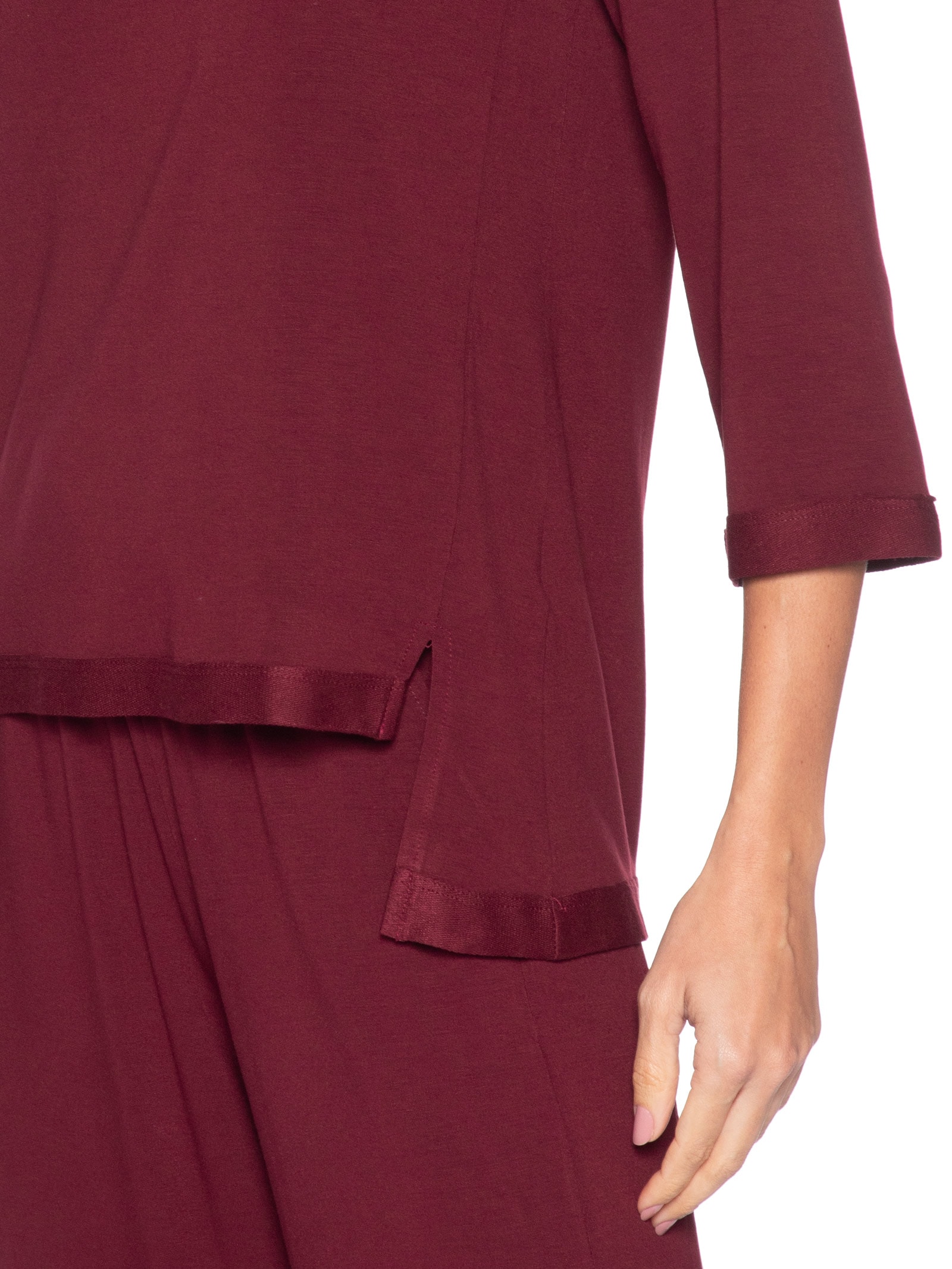 Camiseta Feminina Manga Três Quartos – Vermelho Basiq