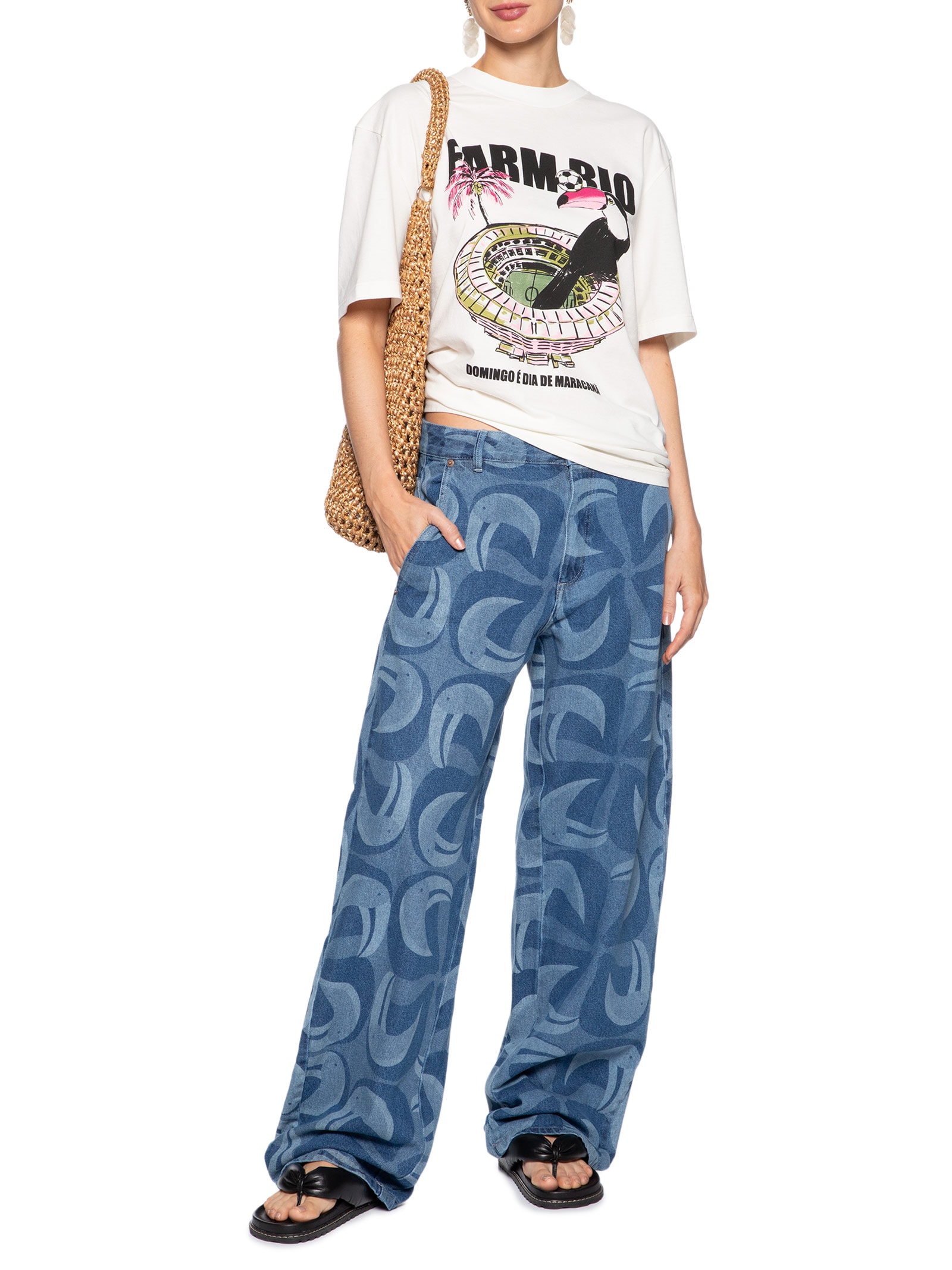 Camiseta Feminina Média Maracanã Off White Farm