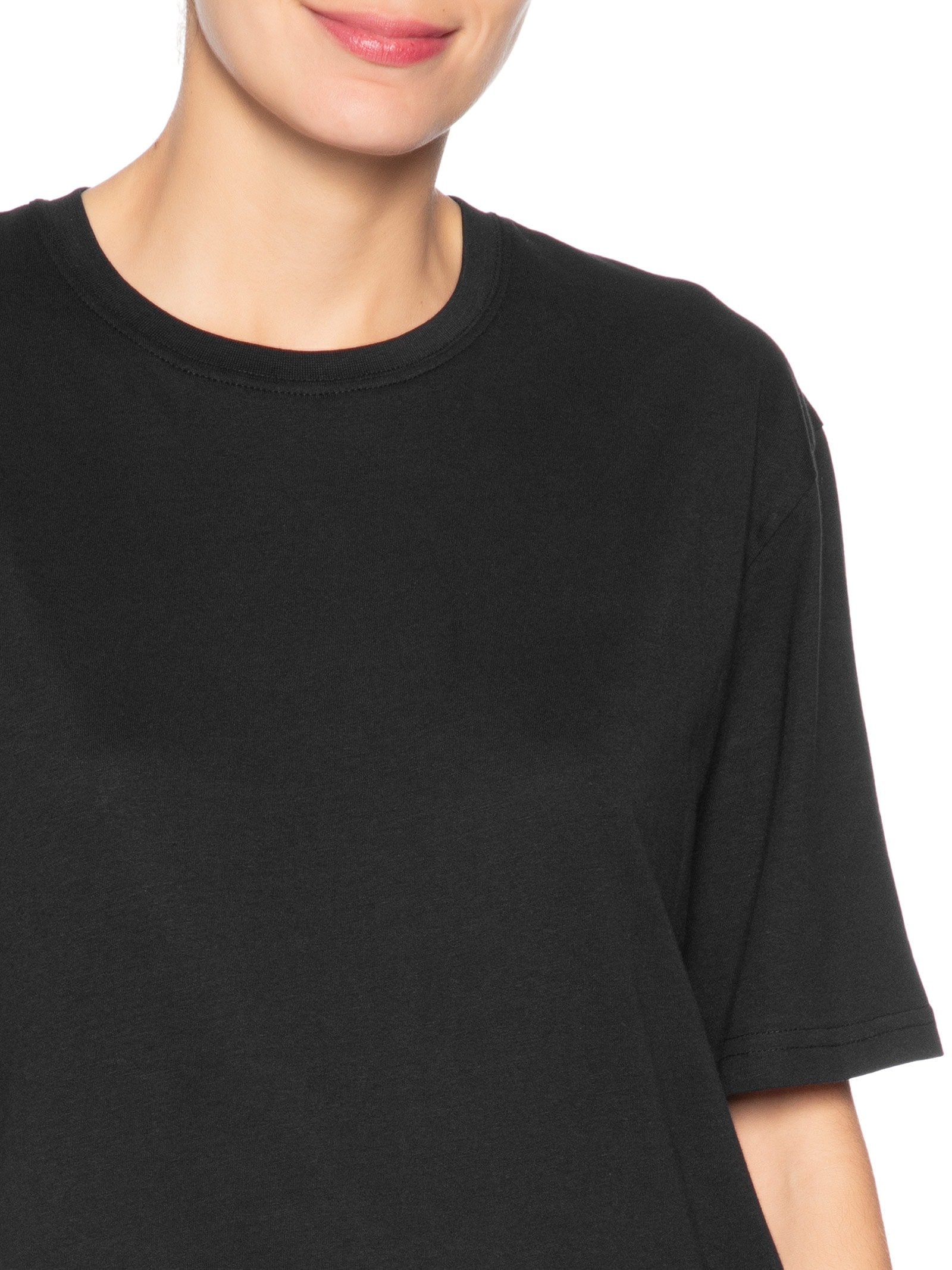 Camiseta Feminina Oversized Manga Curta Preto Basiq