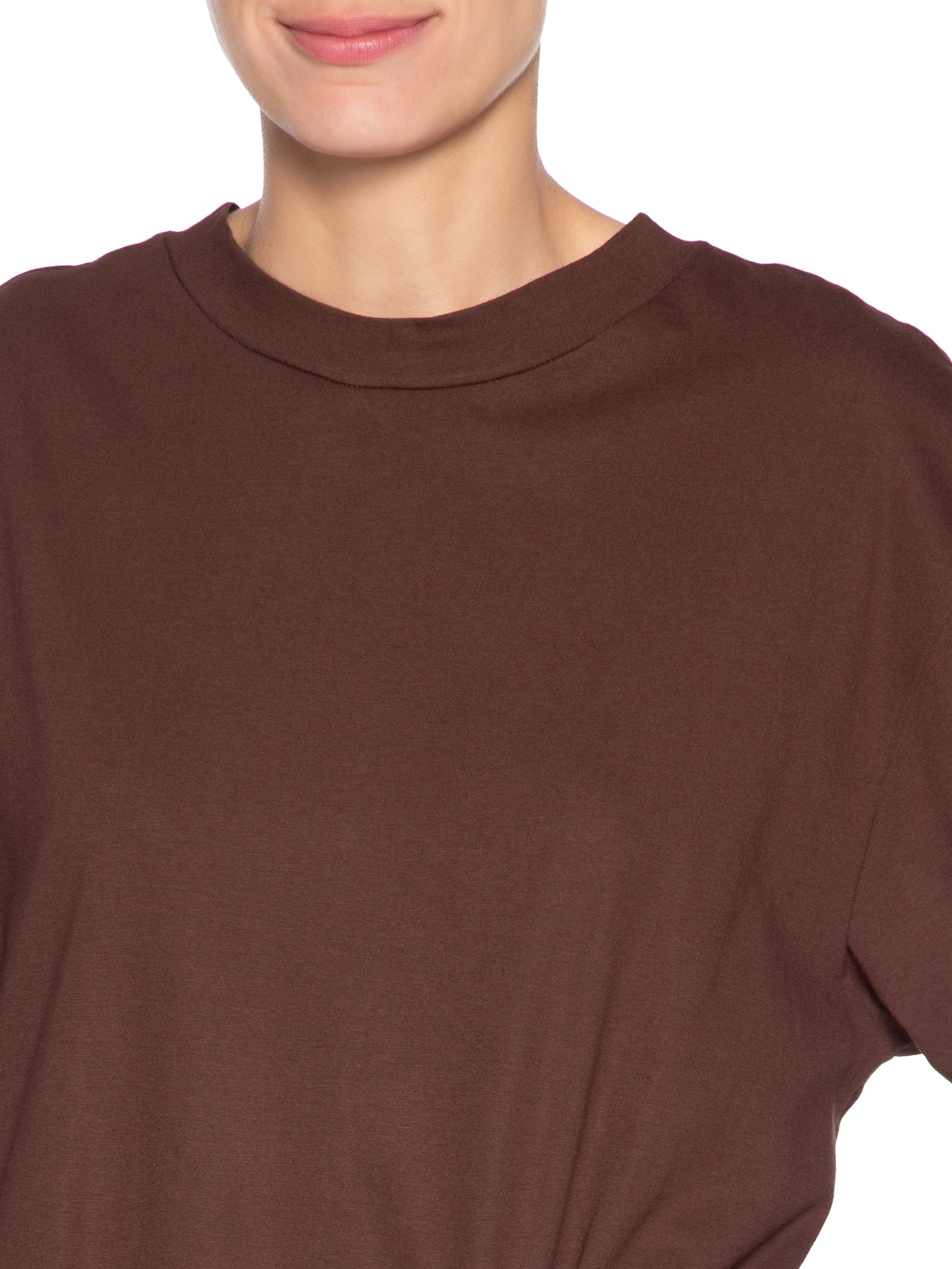 Camiseta Feminina Oversized Marrom Market 33