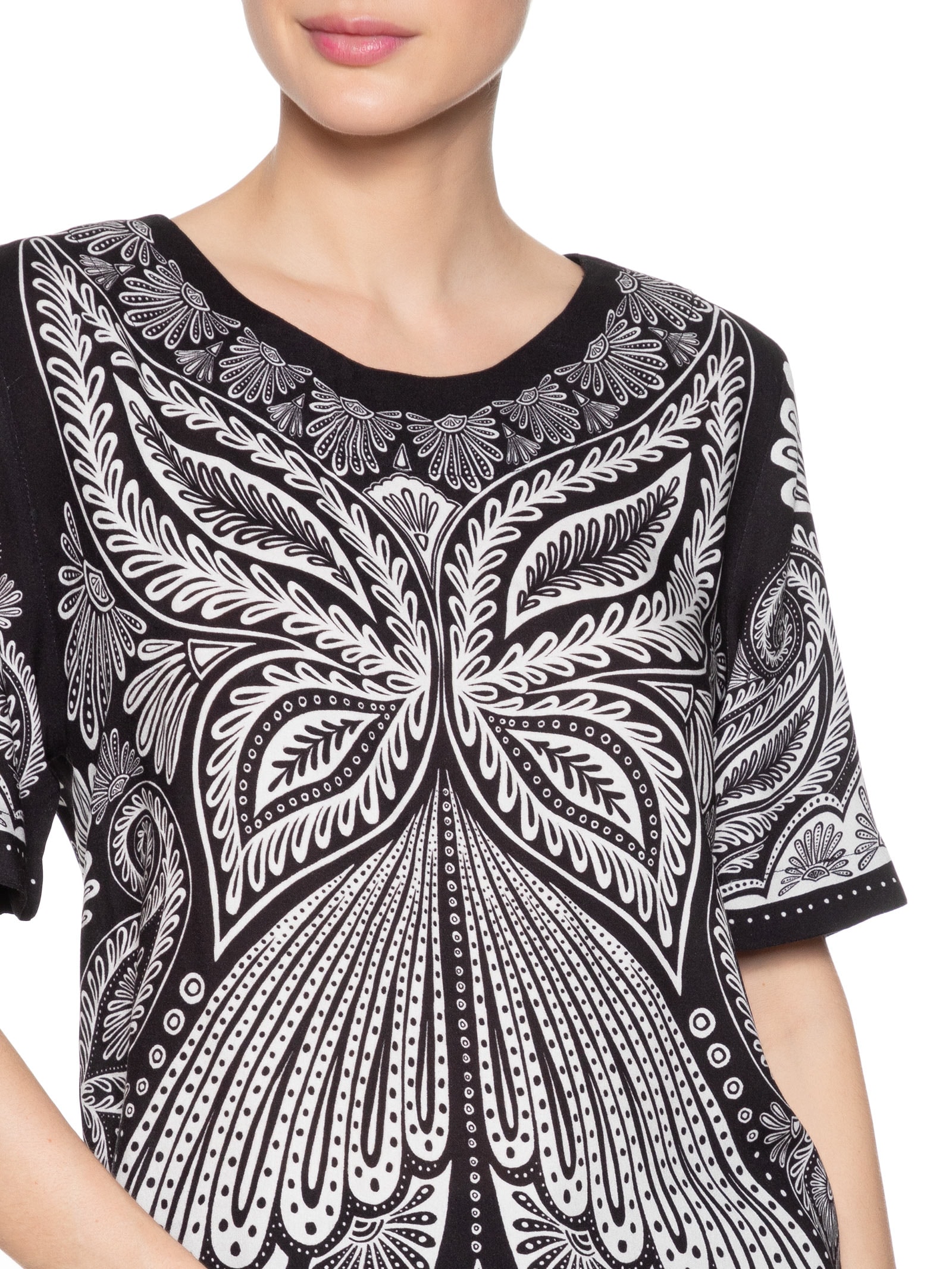 Camiseta Feminina Papillon Preto  Farm