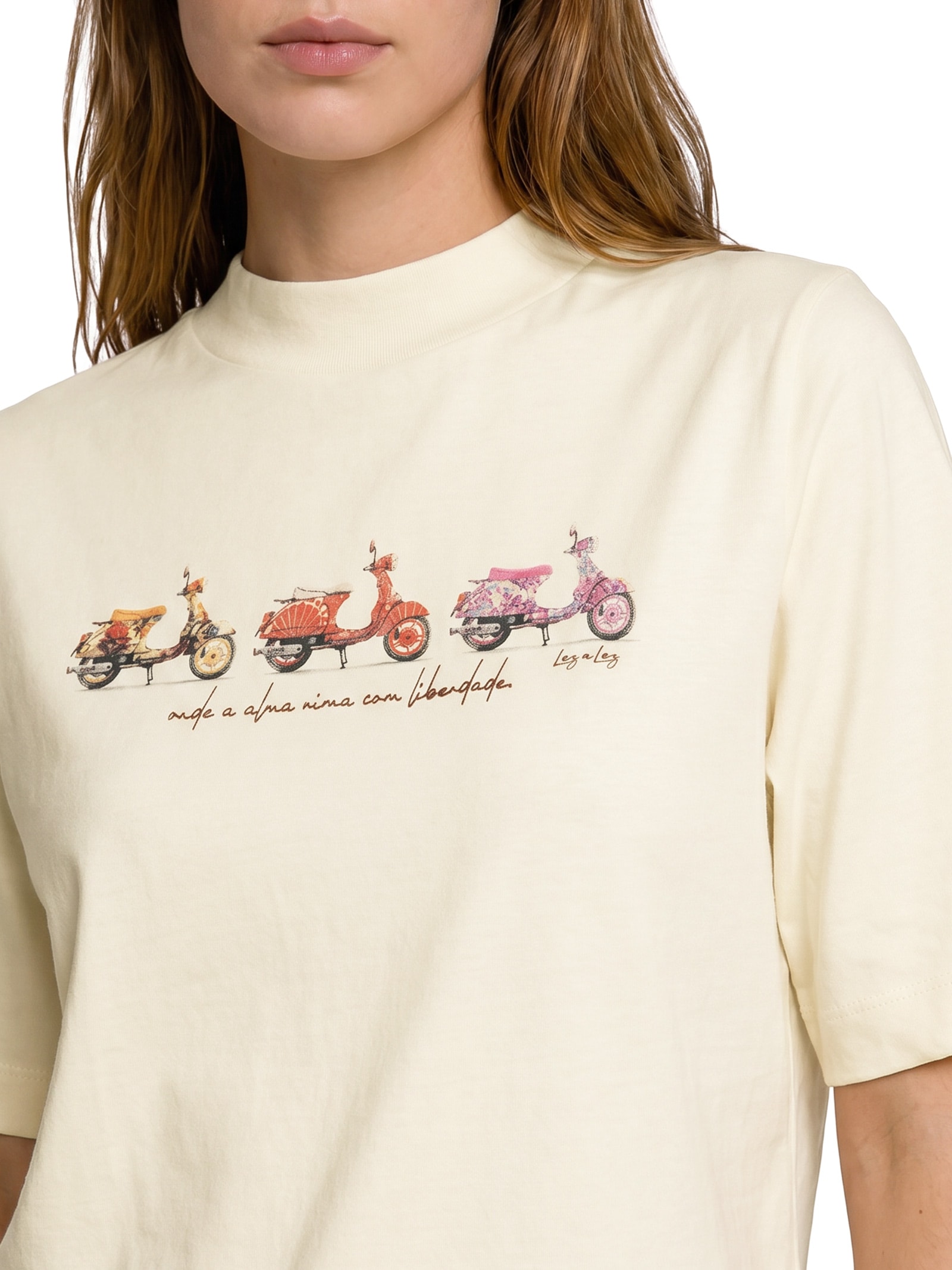 Camiseta Feminina Penteada Bege Lez A Lez