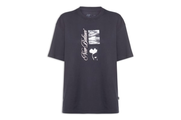 Camiseta Feminina Pressed Flowers Script Oversized - Preto