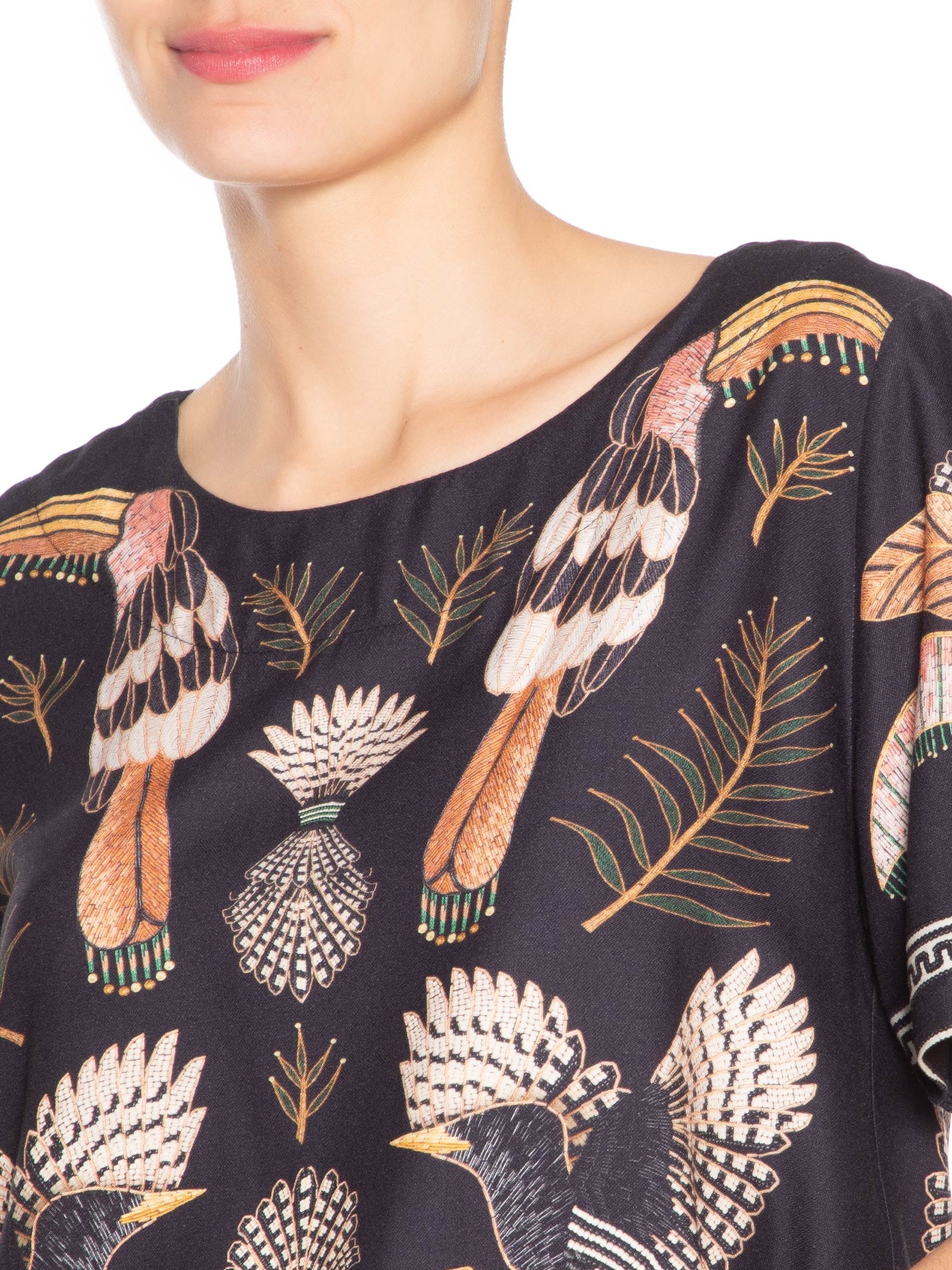 Camiseta Feminina Recanto Dos Pássaros Preto Farm