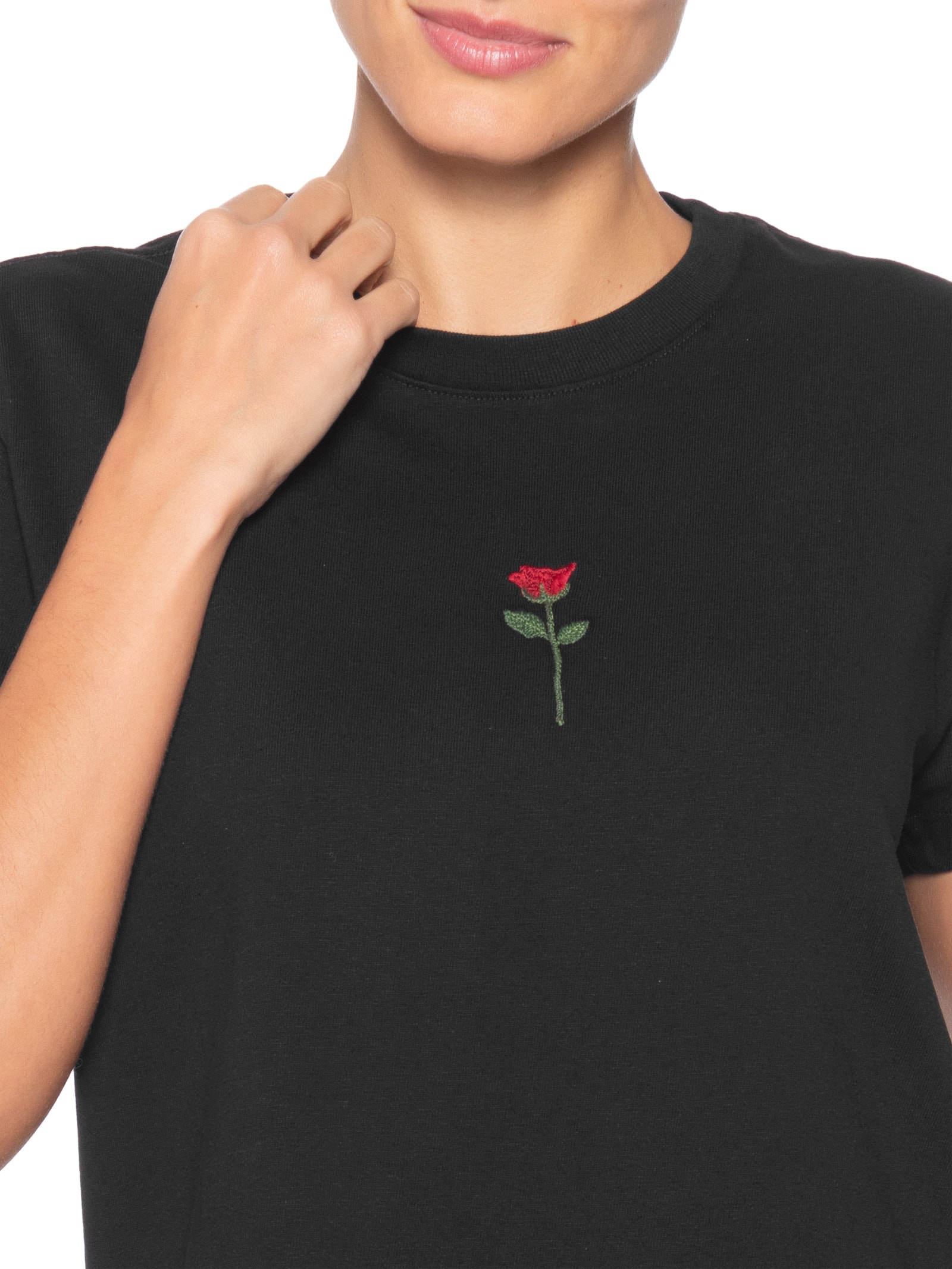 Camiseta Feminina Rosa Bordada Preto Osklen