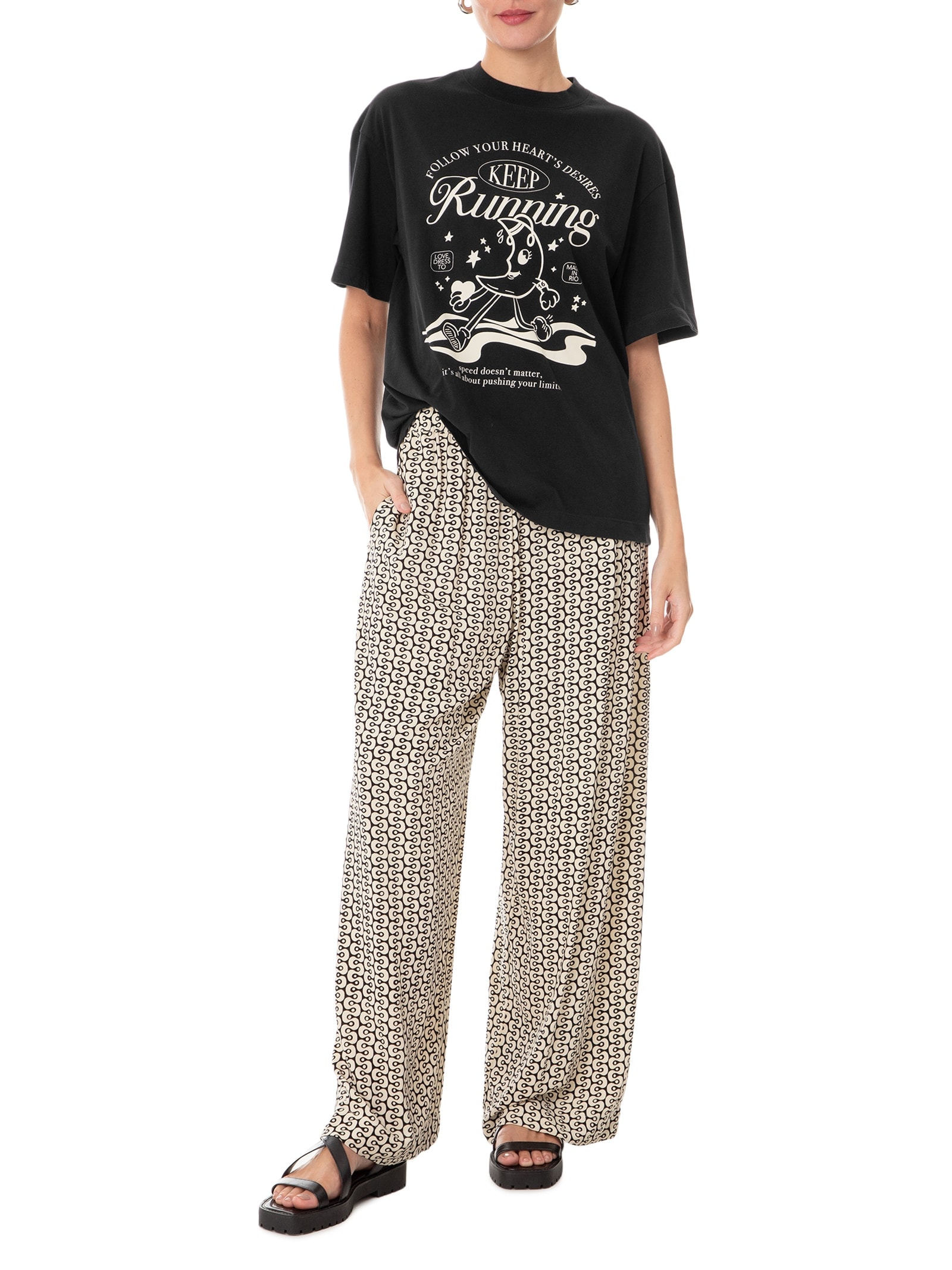 Camiseta Feminina Silk Keep Running Preto Love Dress