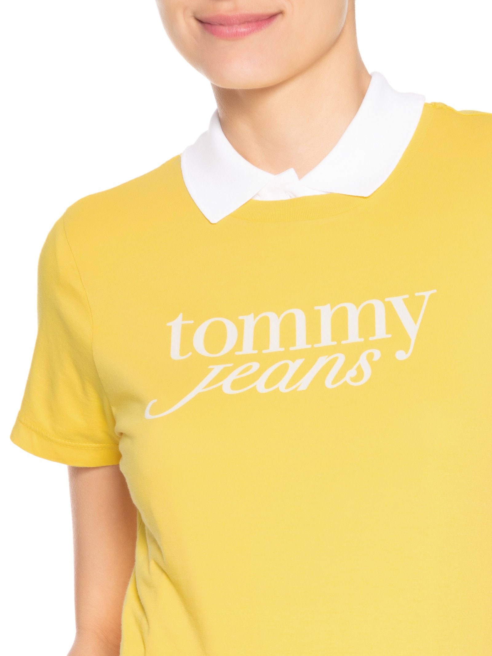 Camiseta Feminina Slim Essential Logo Tee Ext Amarelo Tommy Jeans