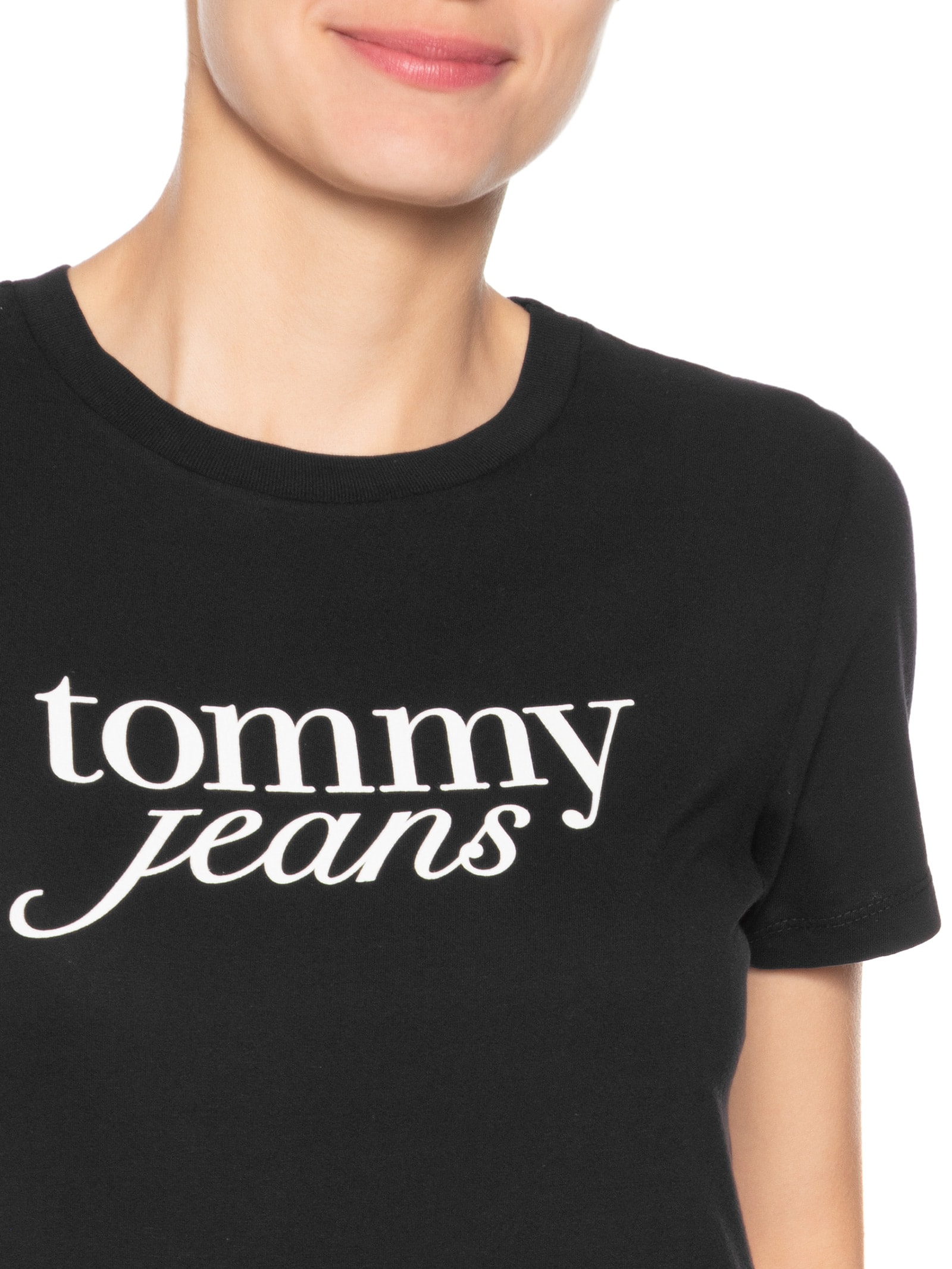 ?Camiseta Feminina Slim Essential Logo Tee Ext Preto Tommy Jeans