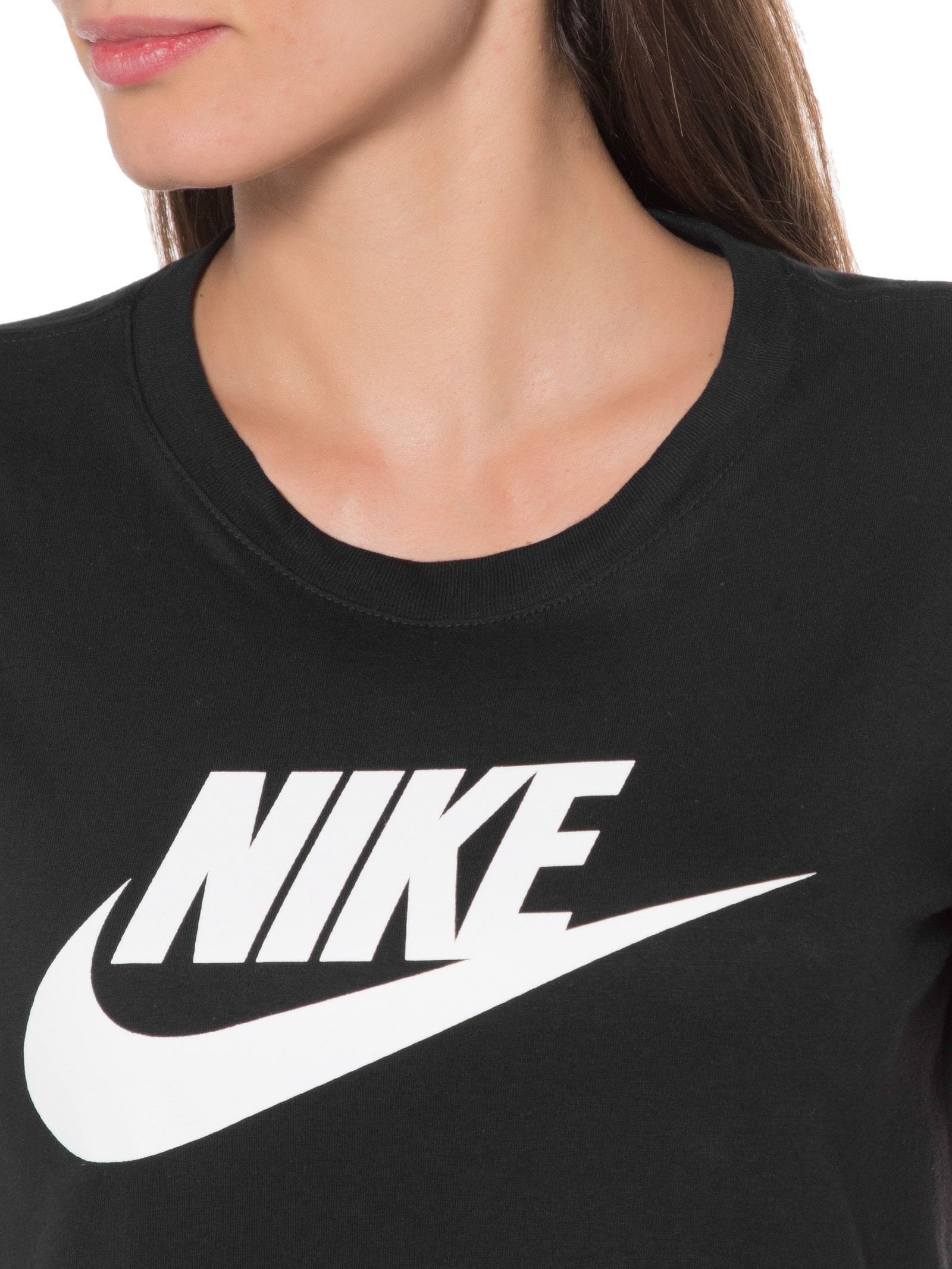 Camiseta Feminina Sportswear Essential Preto Nike