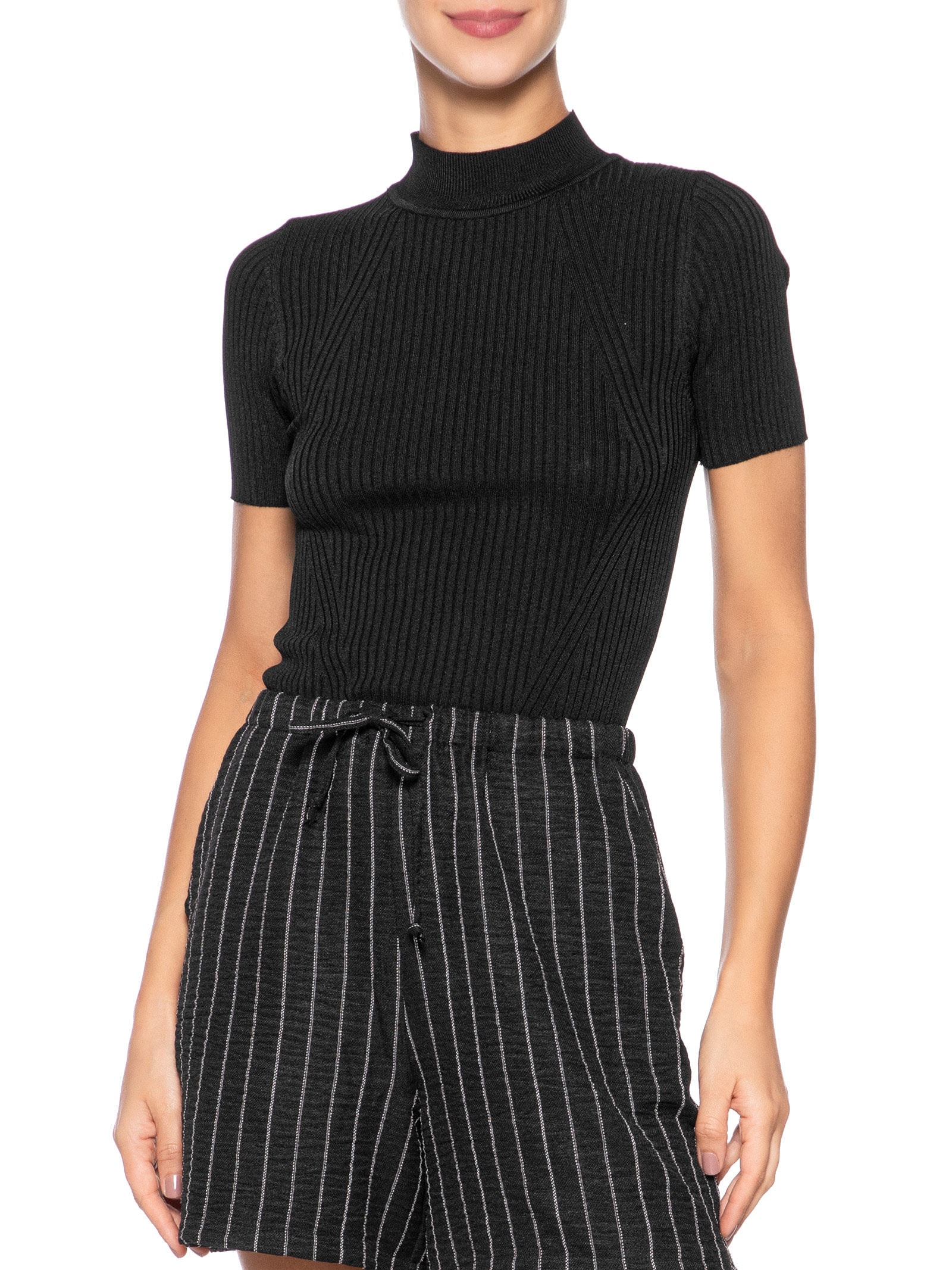 Camiseta Feminina Tricot Básica Preto Basiq