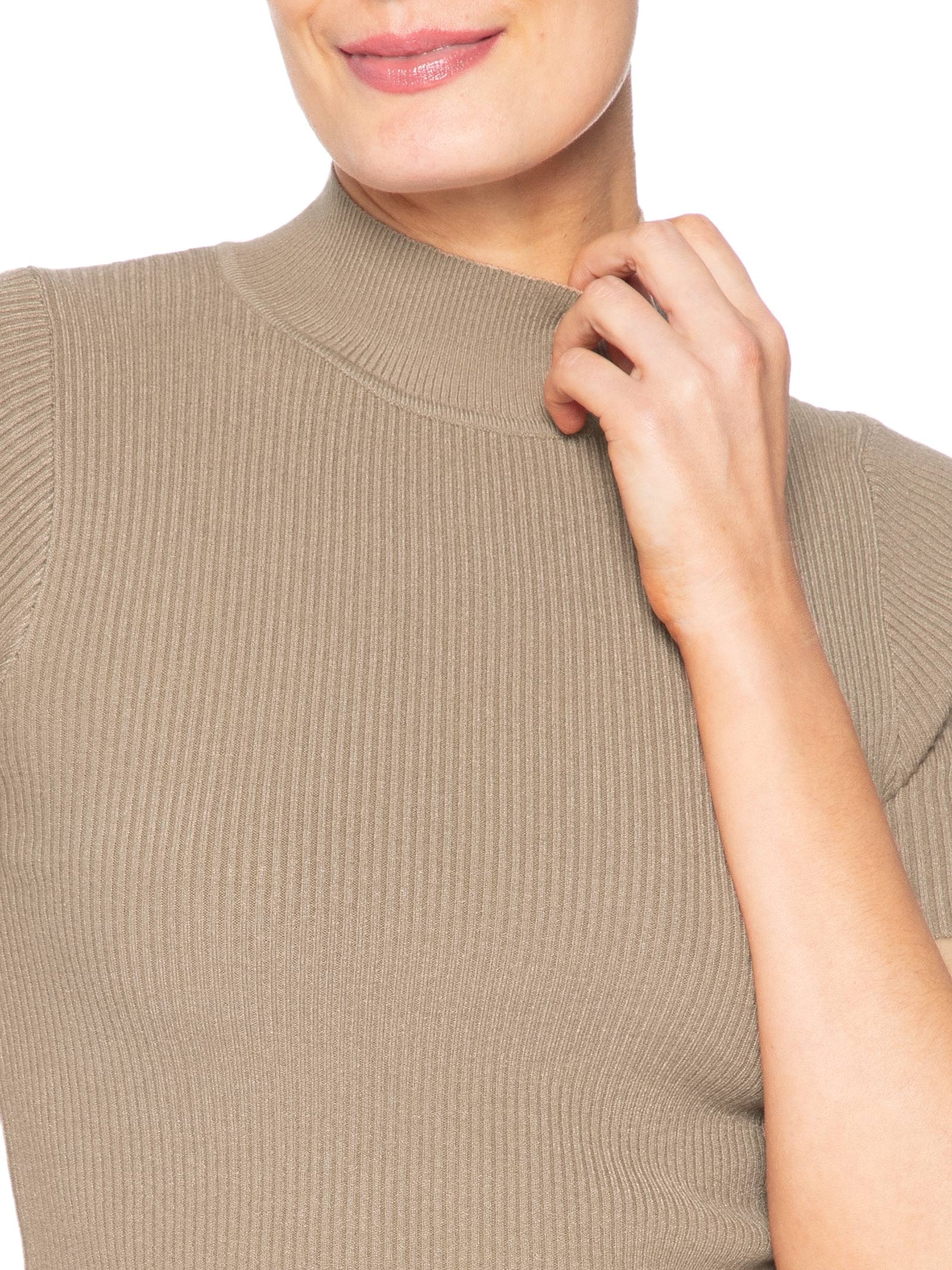 Camiseta Feminina Tricot Cropped Básica Bege Basiq