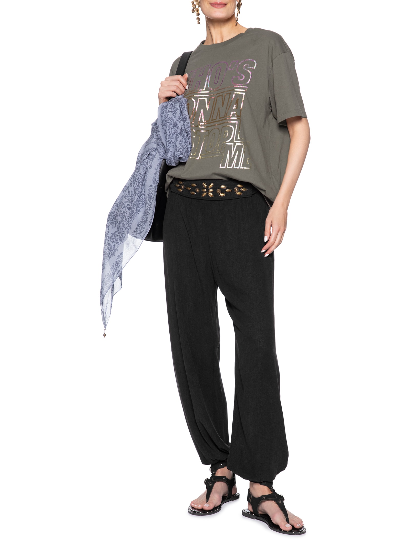 Camiseta Feminina Who S Gonna Stop Me Marrom Maria Filó