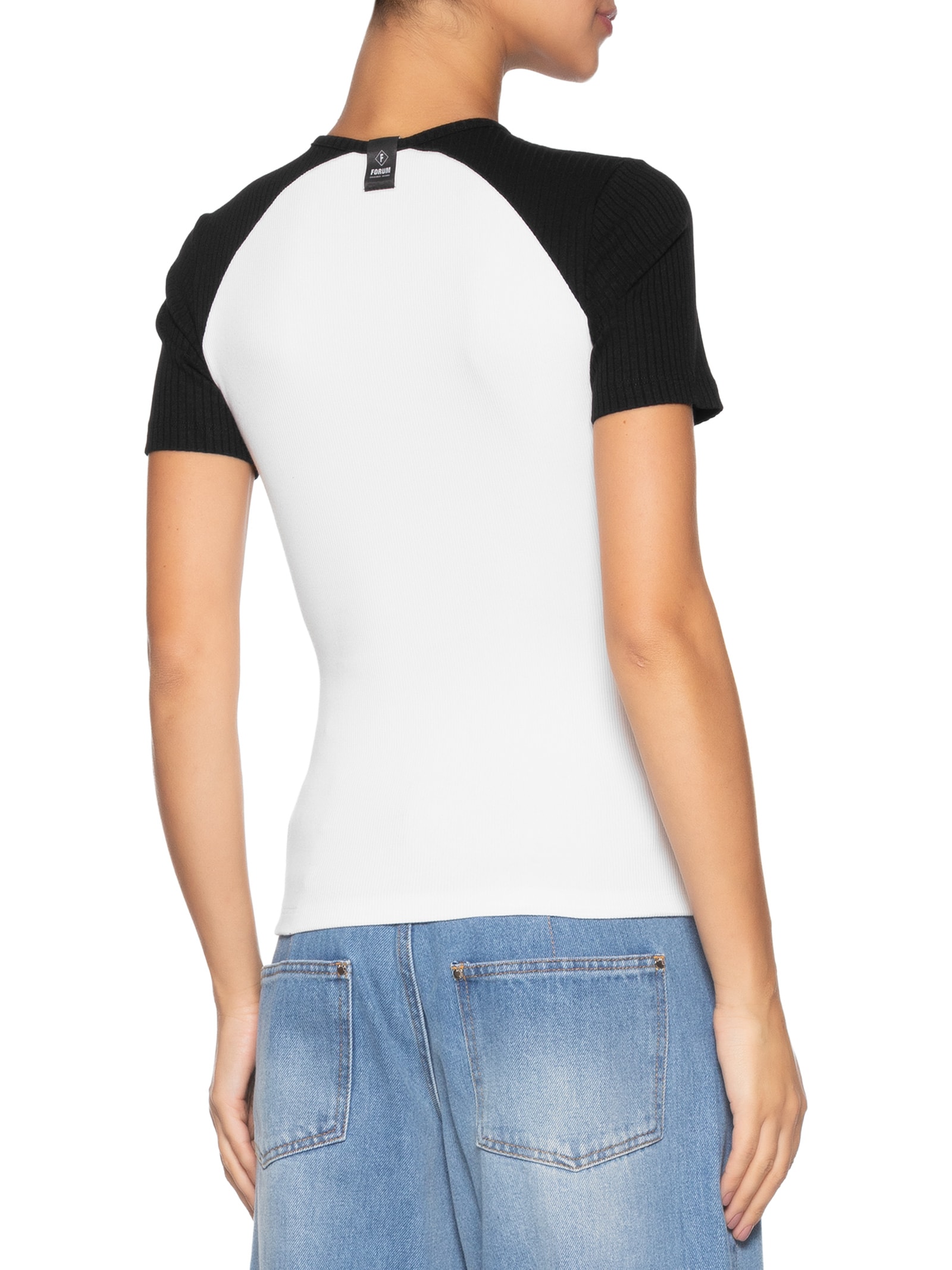 Camiseta Feminina – Off White Forum