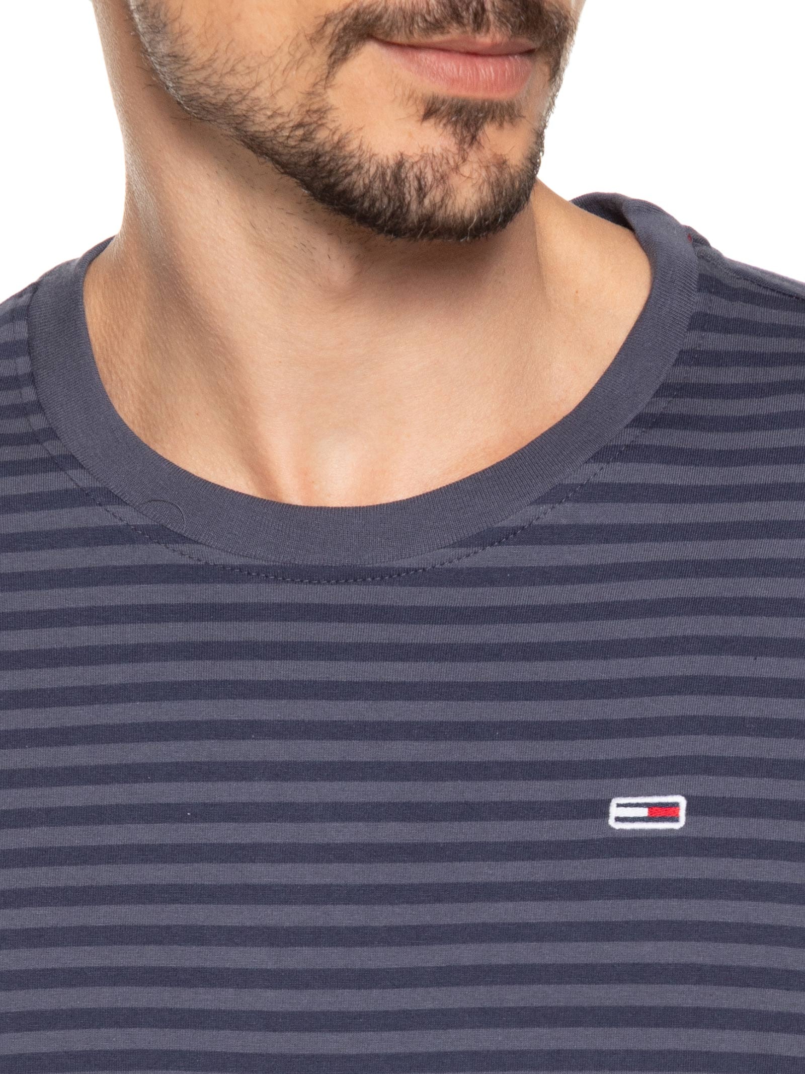 Camiseta Masculina Bandeira Bordada Regular Fit Listrada Em Algodão Azul Tommy Jeans