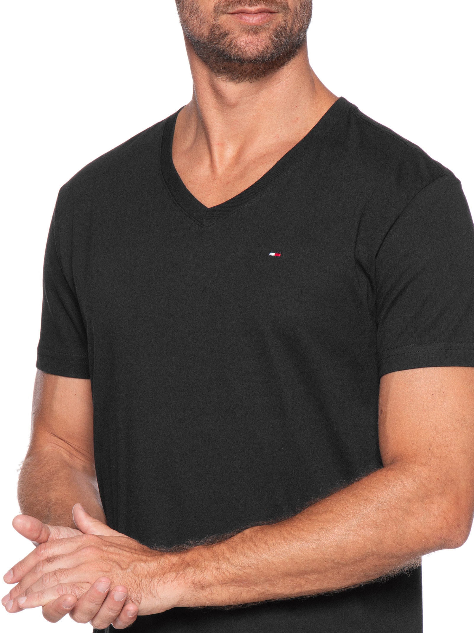 Camiseta Masculina Básica Gola V Regular Fit Em Algodão Preto Tommy Hilfiger