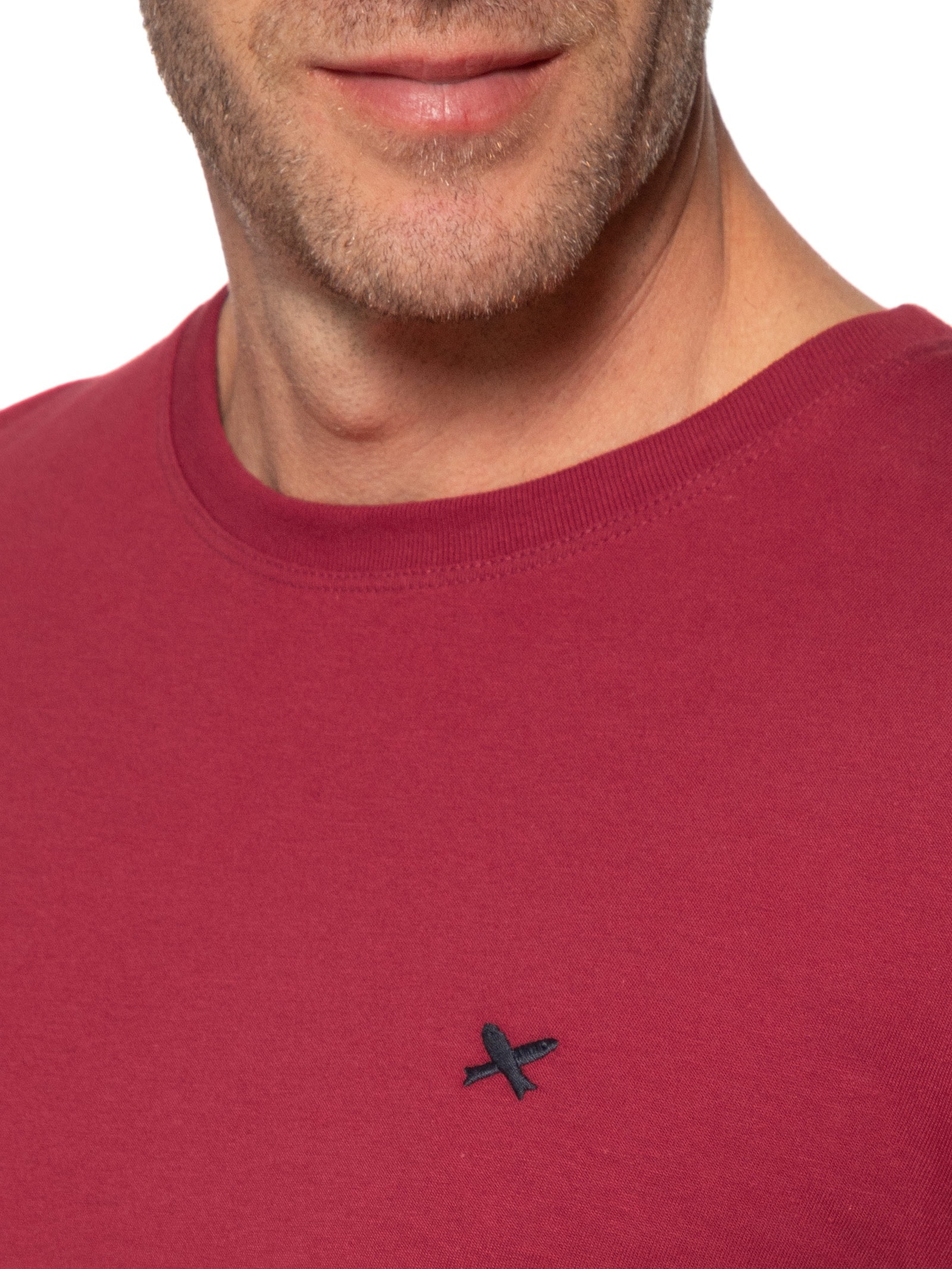 Camiseta Masculina Básica Peixe Bordado Vermelho Hering