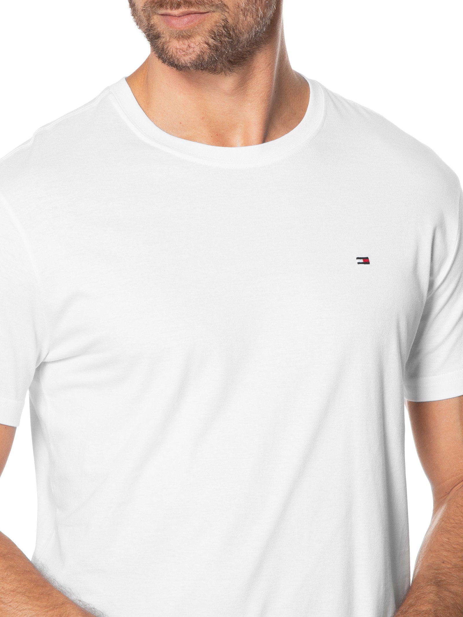 Camiseta Masculina Básica Regular Fit Em Algodão Branco Tommy Hilfiger