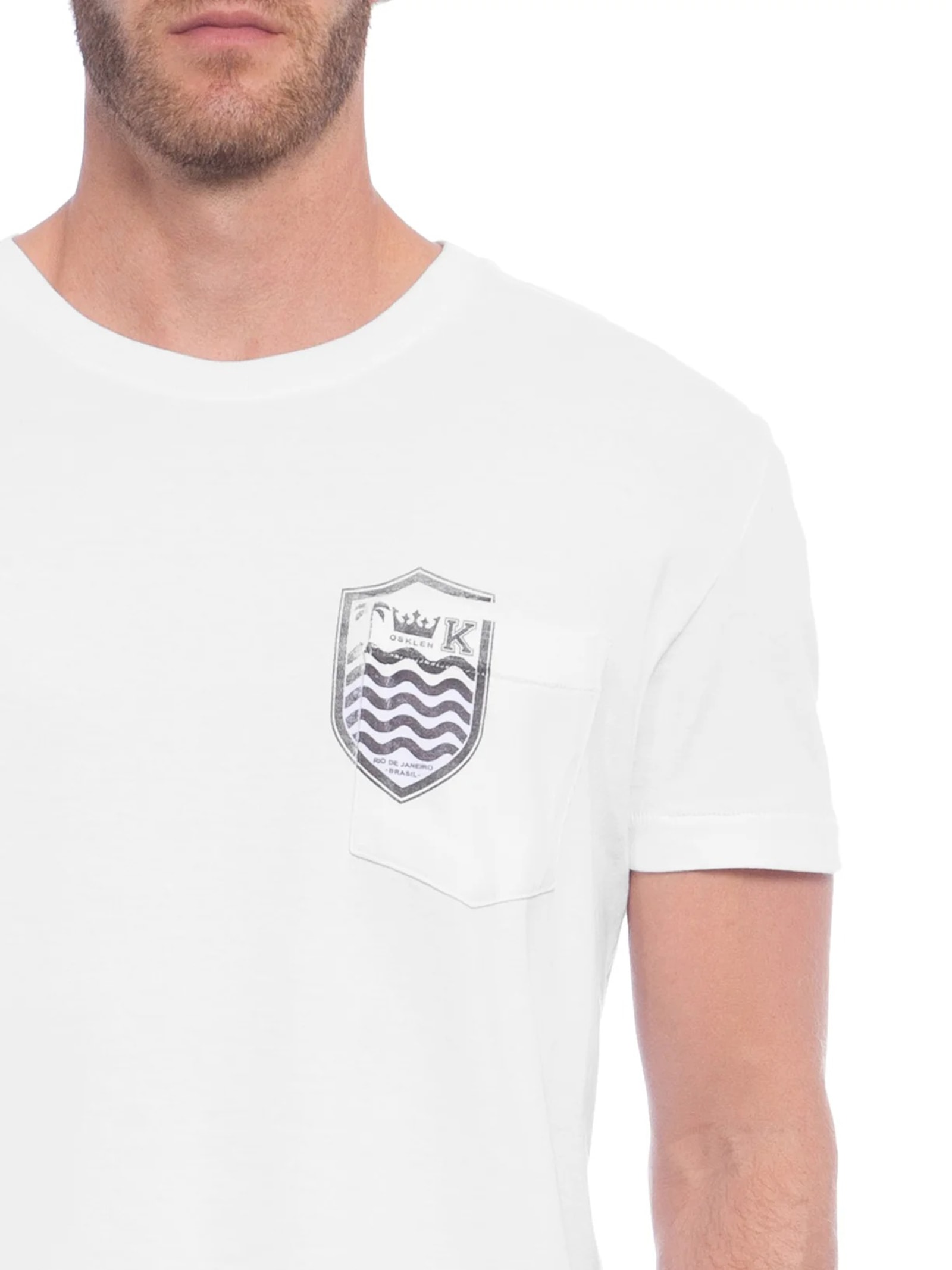Camiseta Masculina Bolso Brasão Mc Branco Osklen