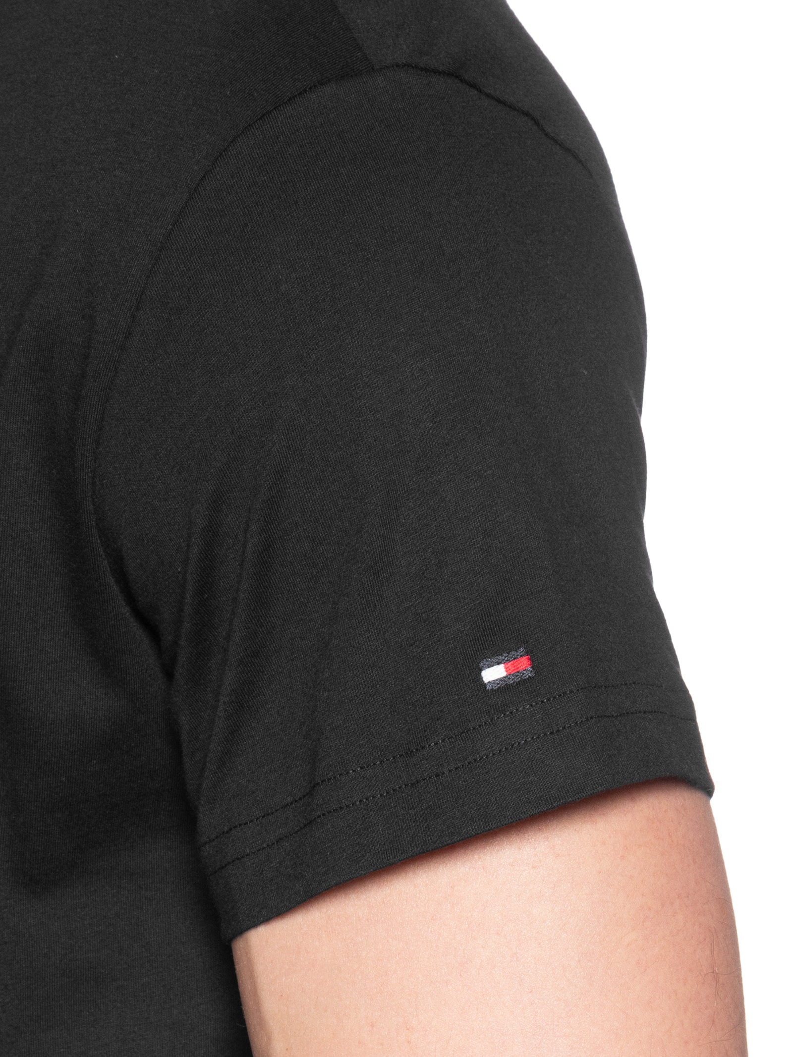 Camiseta Masculina Brand Of Love Print Preto Tommy Hilfiger