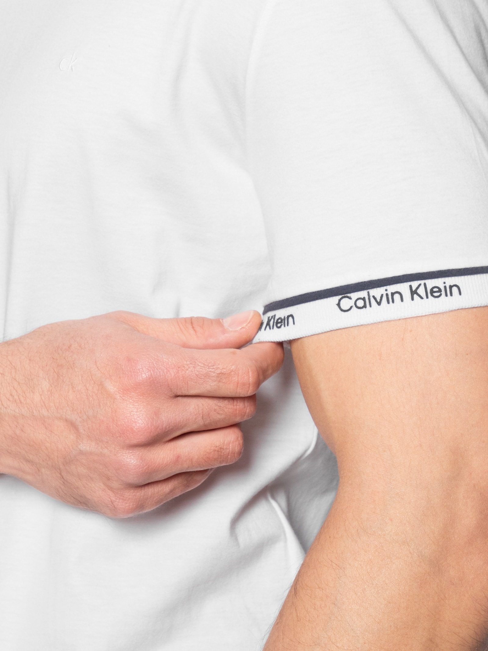 Camiseta Masculina Ck Punho Logo Branco  Calvin Klein - White Label