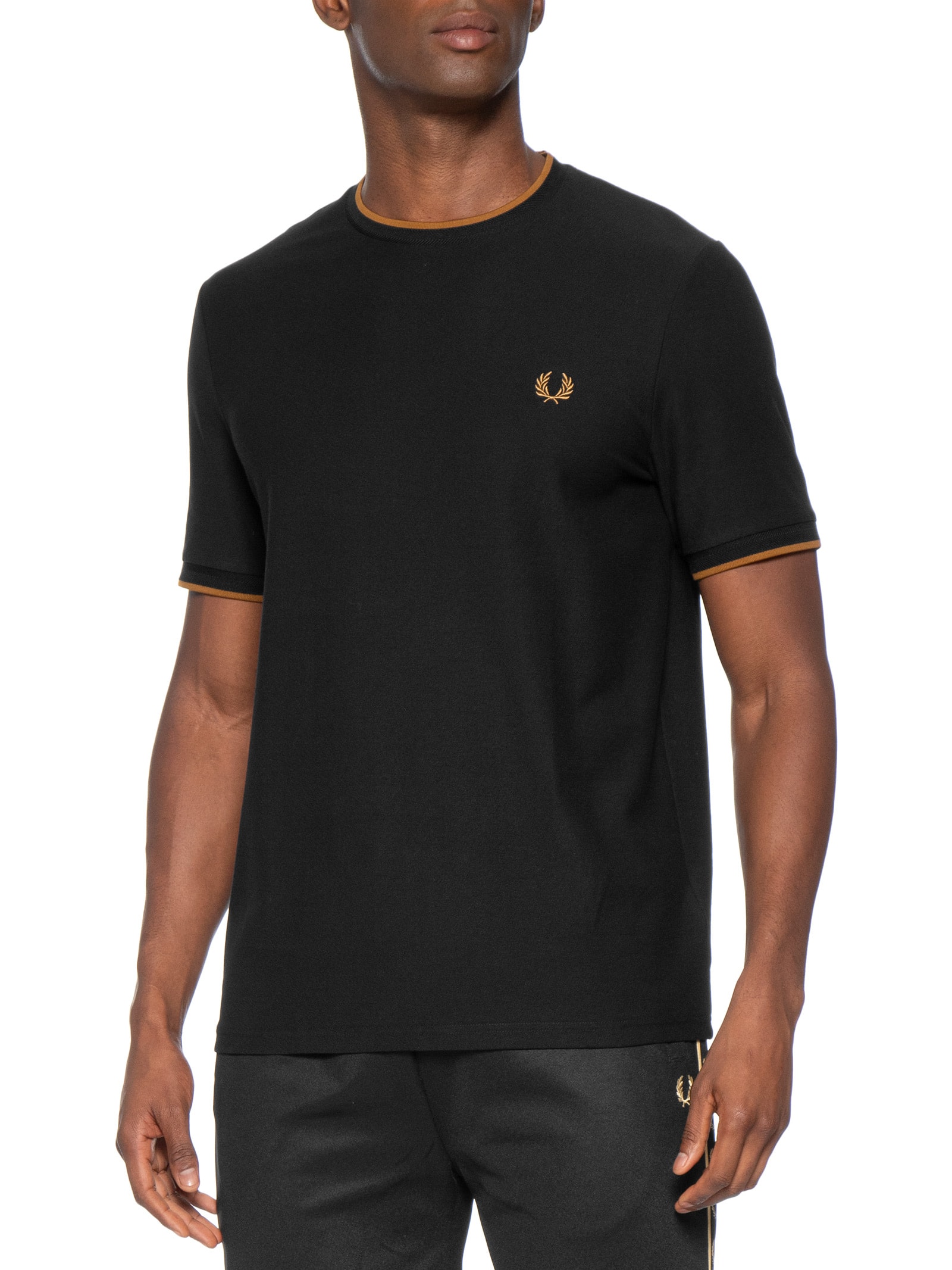 Camiseta Masculina Em Piquê Com Friso Preto Fred Perry
