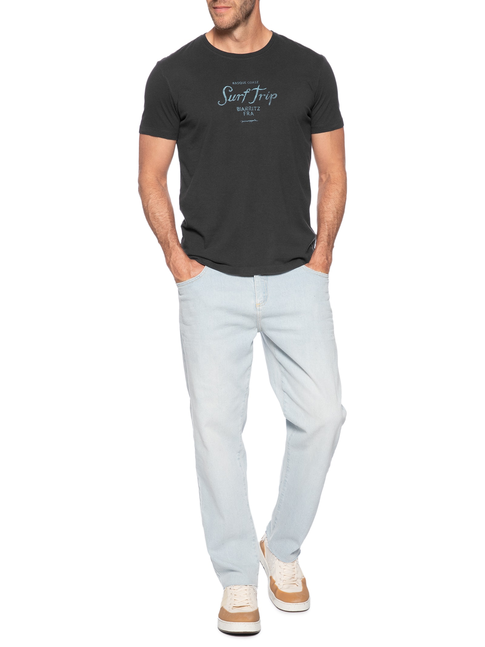 Camiseta Masculina Estampa Surf Trip Preto Pineapple