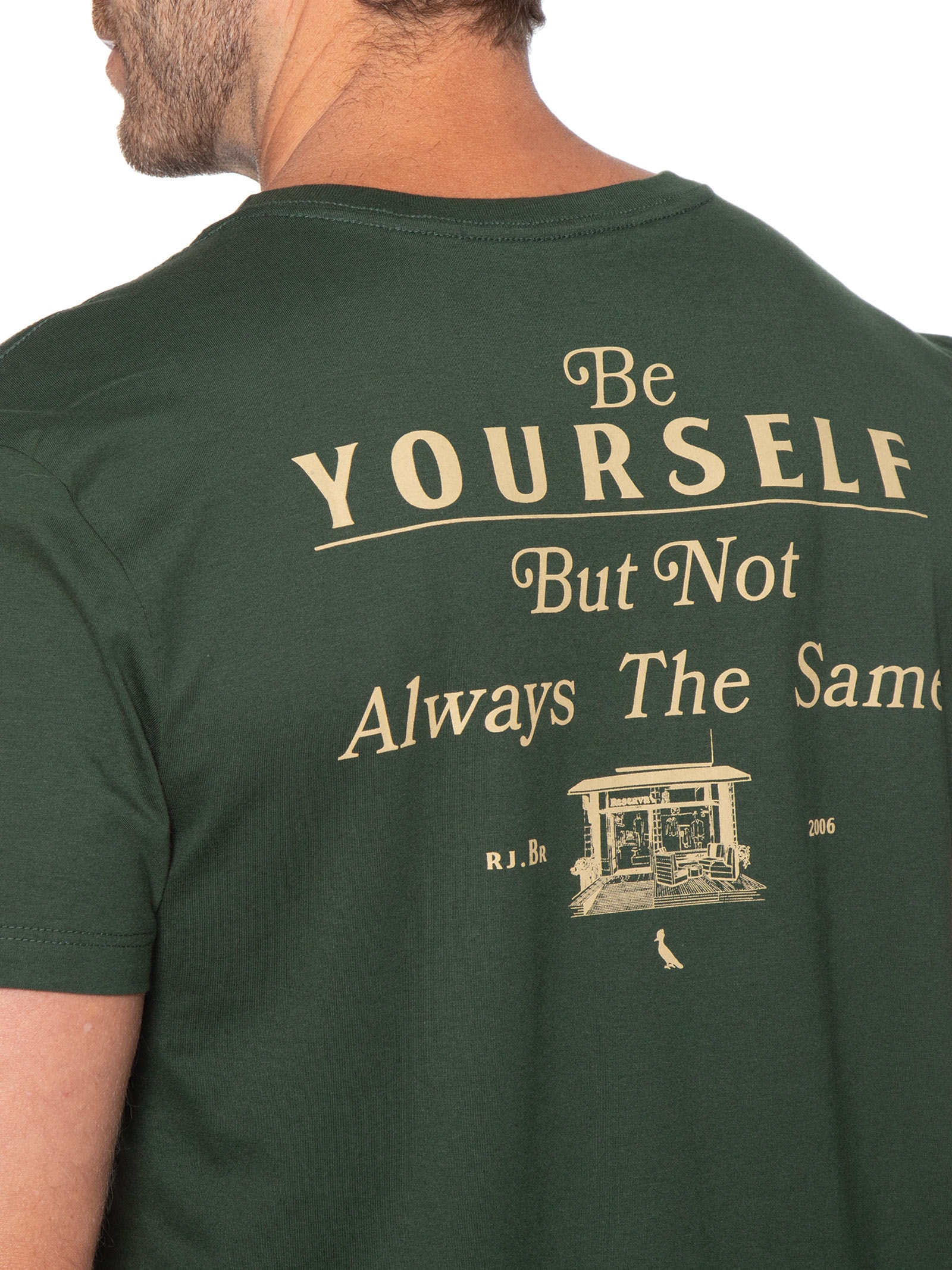 Camiseta Masculina Estampada Be Yourself Heritage Verde Reserva