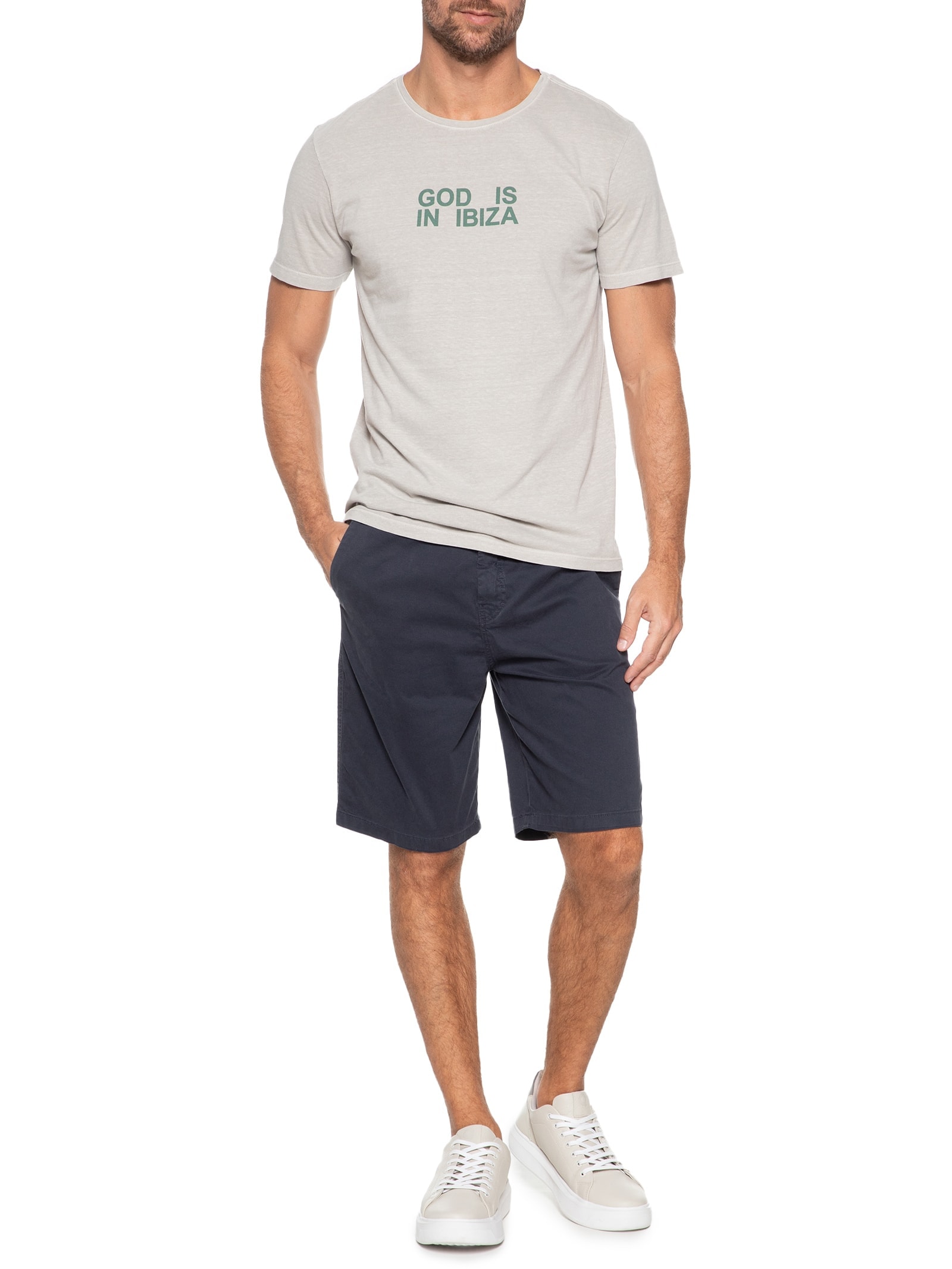 Camiseta Masculina Estampada God Is in Ibiza Cinza Sergio K
