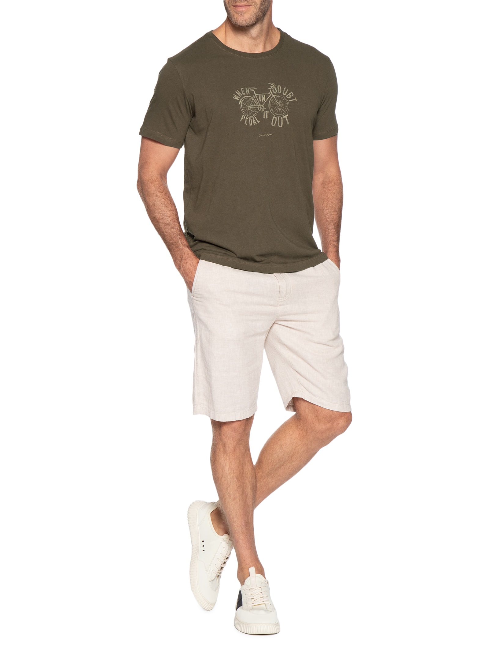 Camiseta Masculina Estampada Pedal It Out Marrom Pineapple