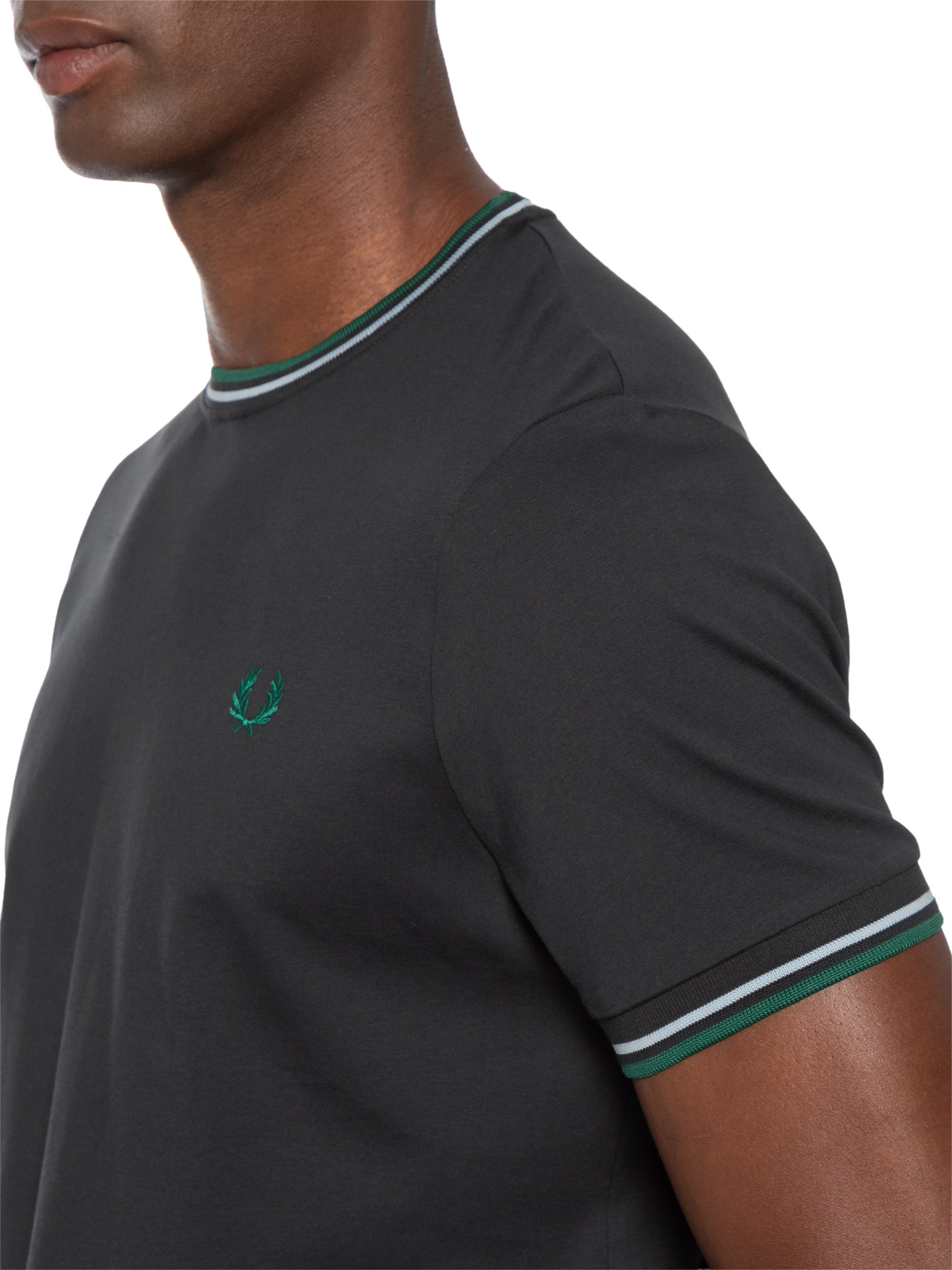 Camiseta Masculina Friso Duplo Regular Fit Em Algodão CInza Fred Perry