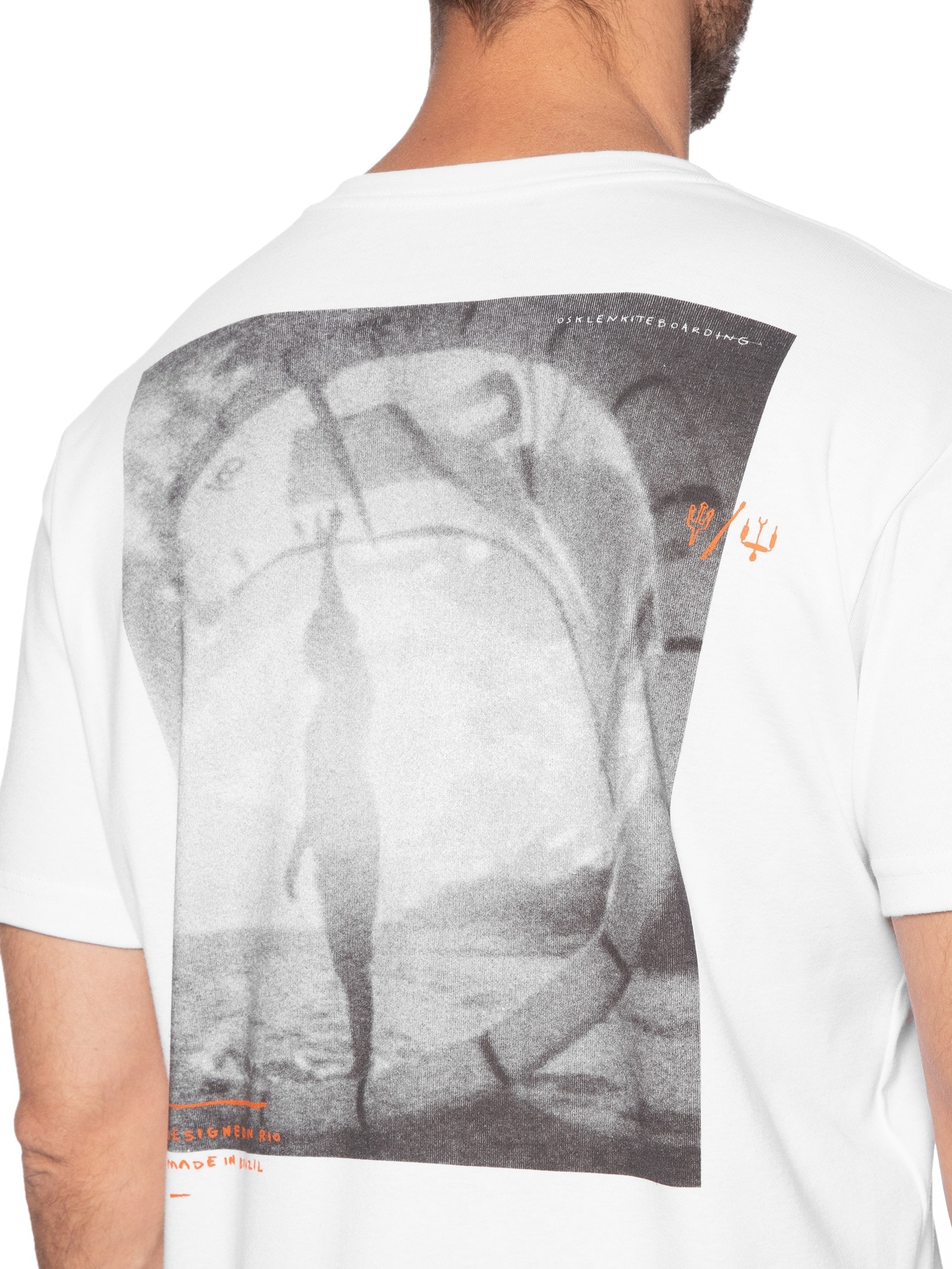 Camiseta Masculina Kite Poster Branco Osklen