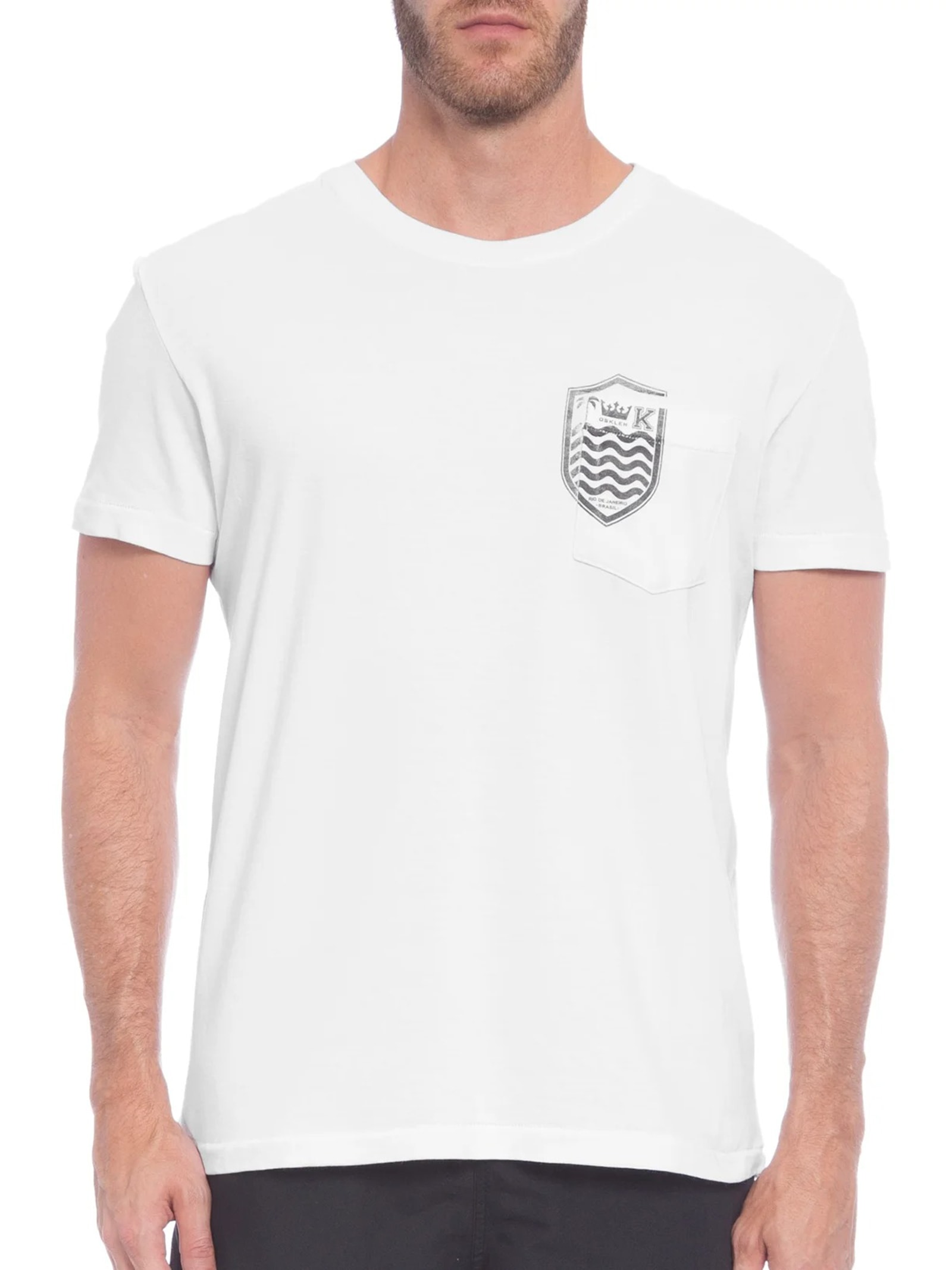 Camiseta Masculina Manga Curta Bolso Brasão Branco Osklen