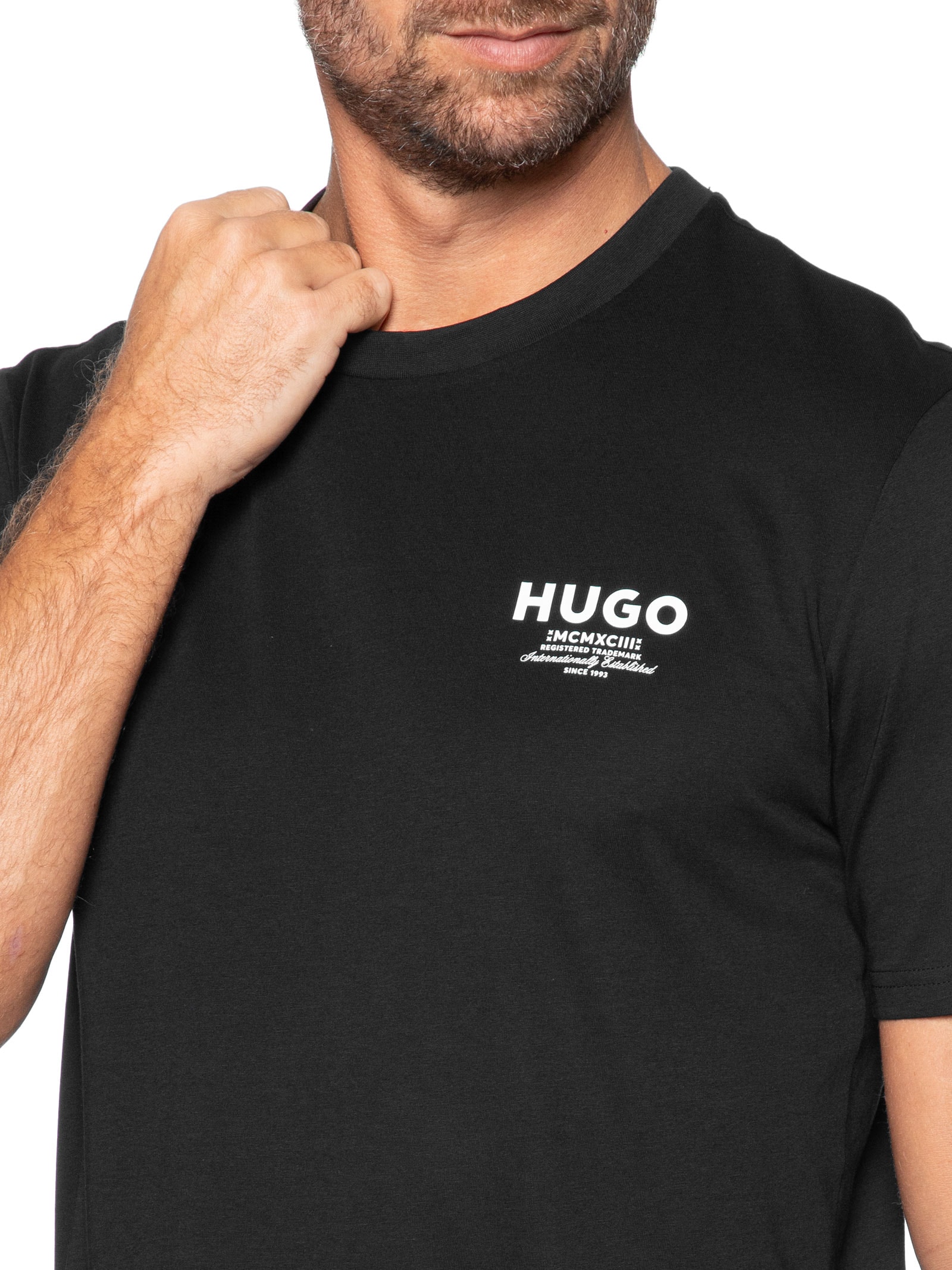 Camiseta Masculina Manga Curta Gola Careca Preto Hugo