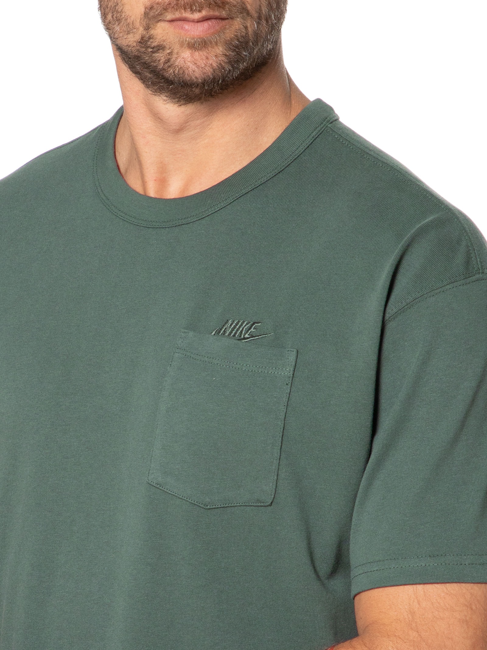 Nike - Camiseta Masculina Manga Curta NSW Prem Essentials - Verde