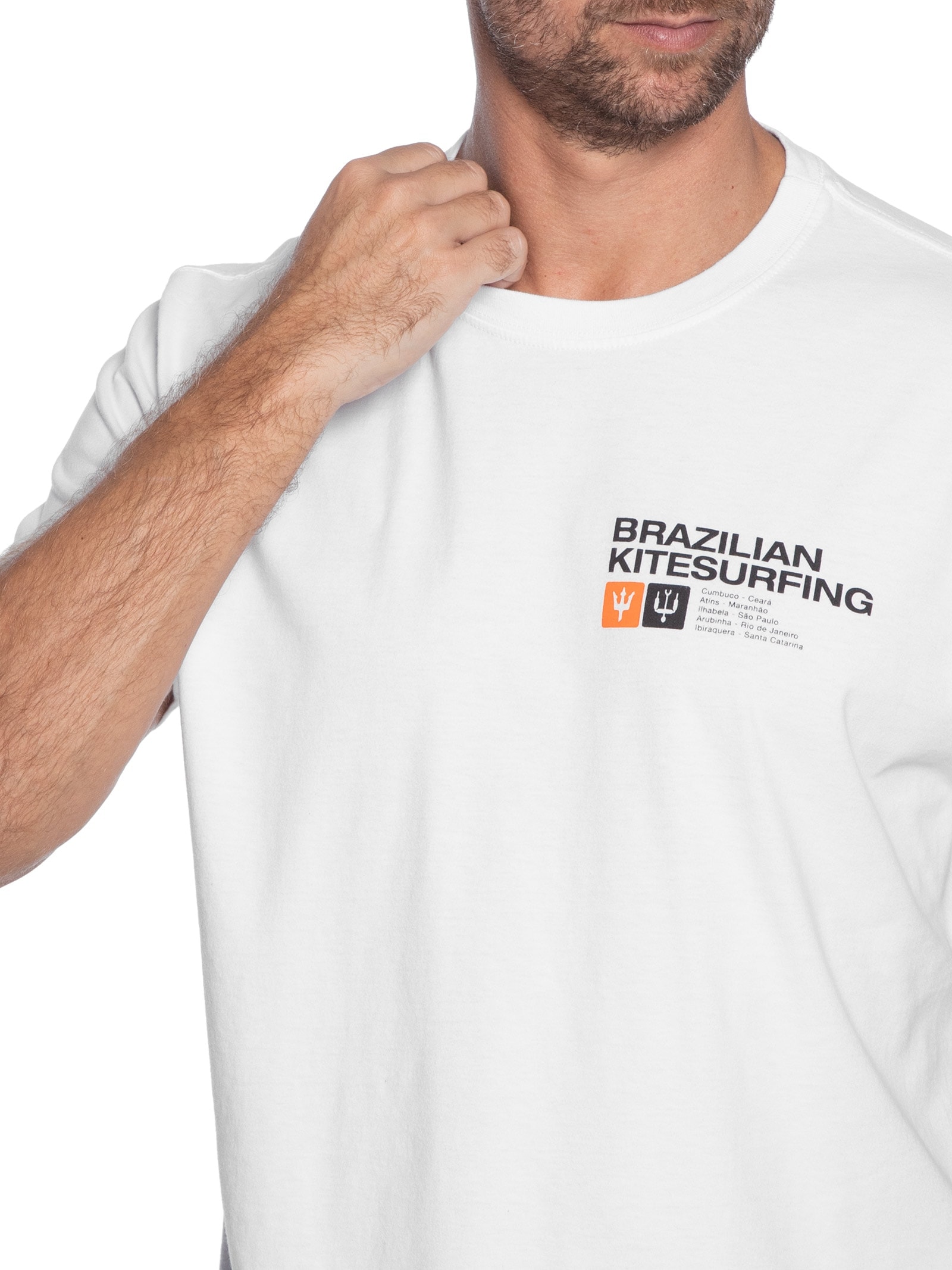 Camiseta Masculina Manga Curta Vintage Brazilian Kitesurfing Branco Osklen