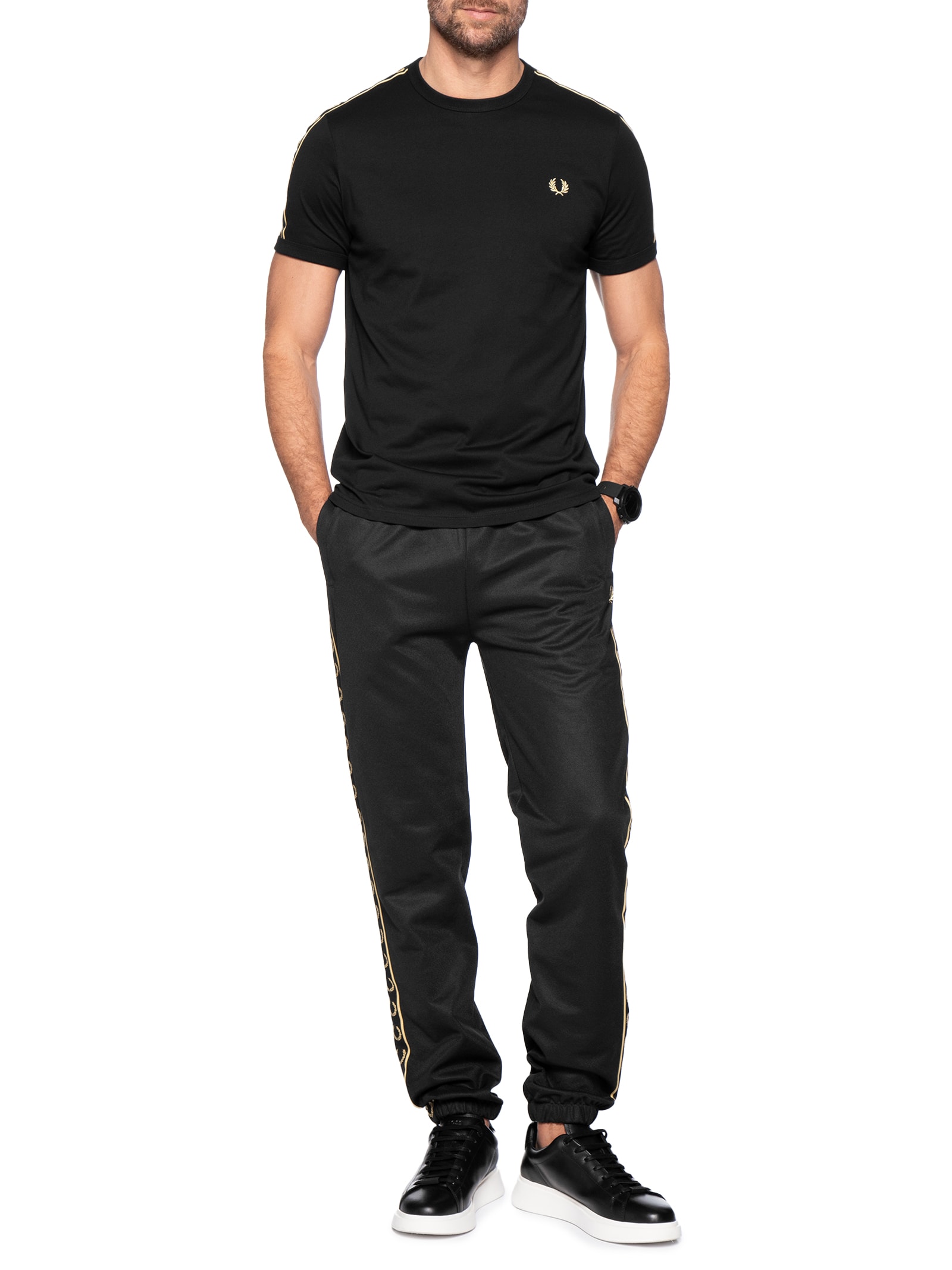 Camiseta Masculina Regular com Faixa Contrastante – Preto Fred Perry