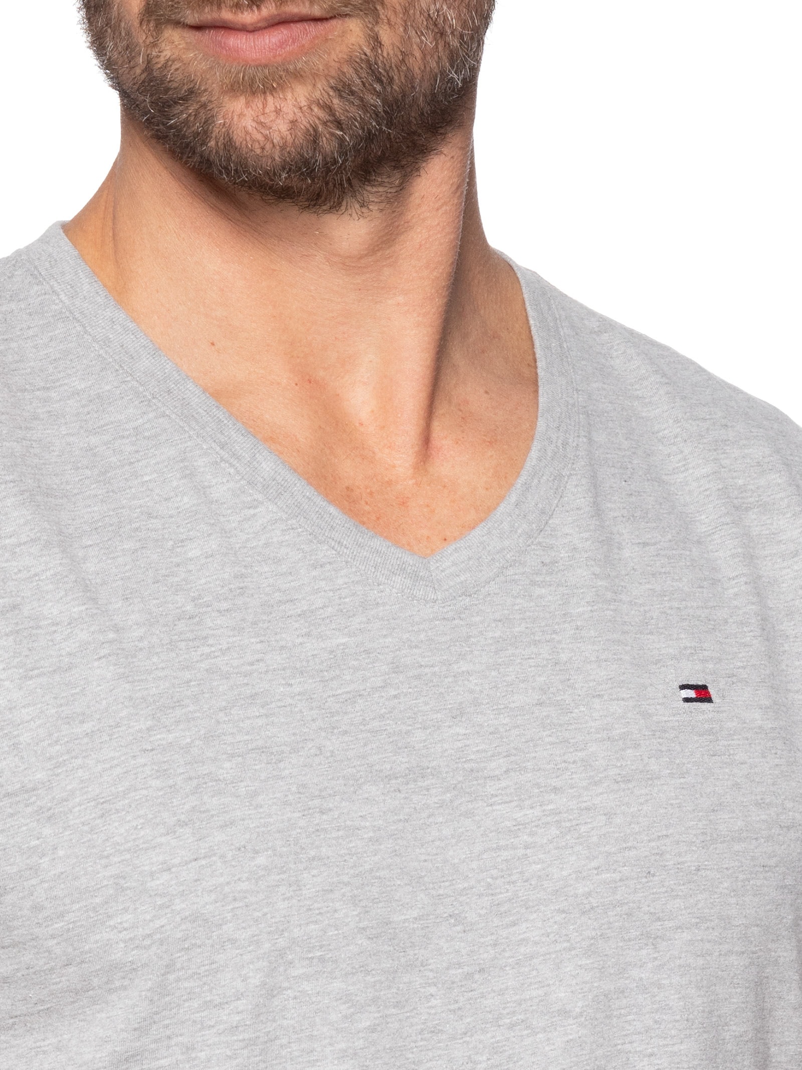 Camiseta Masculina Regular Fit Básica Gola V Cinza Tommy Hilfiger