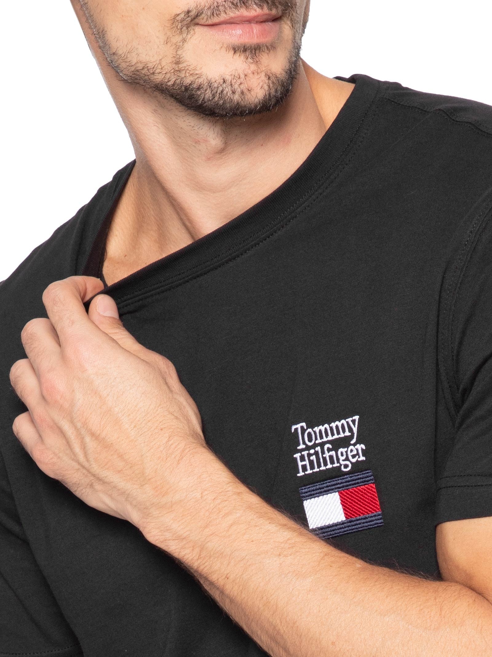 Camiseta Masculina Regular Fit Bordado Tommy Flag Preto Tommy Hilfiger