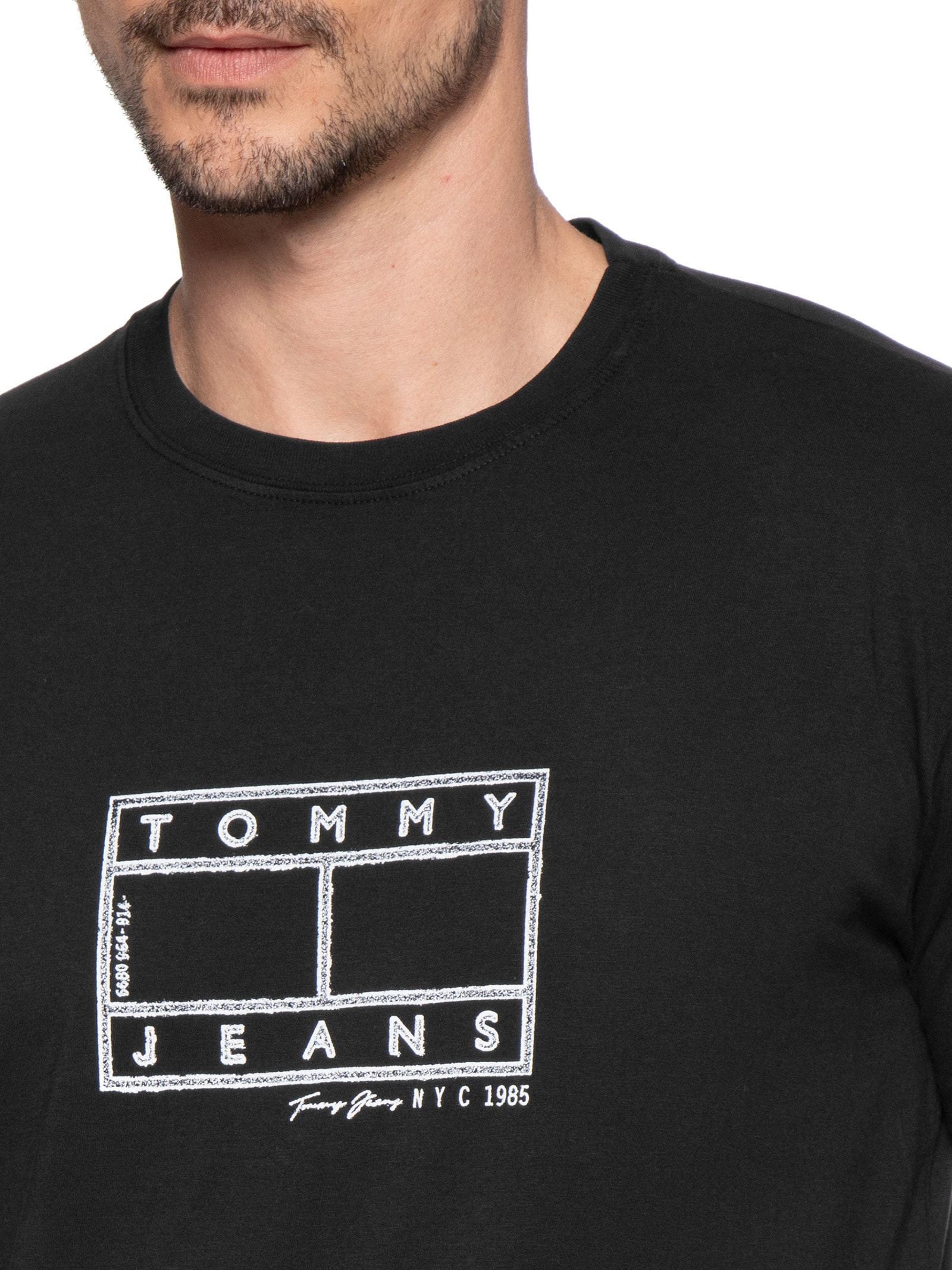 Camiseta Masculina Regular Fit Estampada Center Flag Preto Tommy Jeans