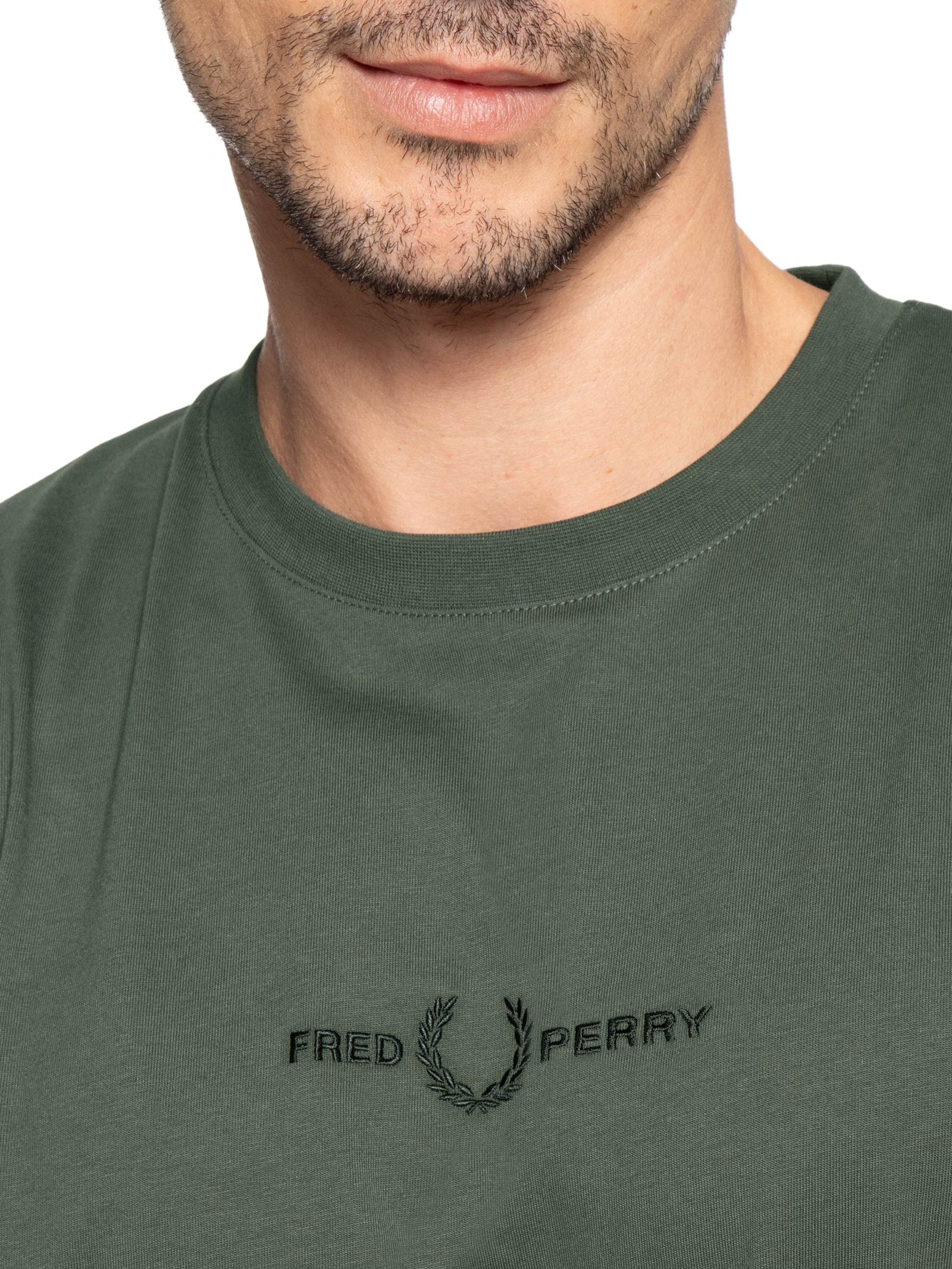 Camiseta Masculina Regular Fit Logo Bordado Em Algodão Verde Fred Perry