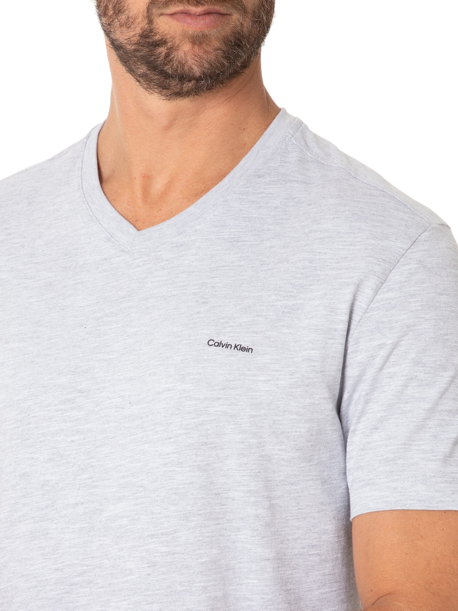 Camiseta Masculina Slim Flamê Gola V Cinza Calvin Klein - White Label