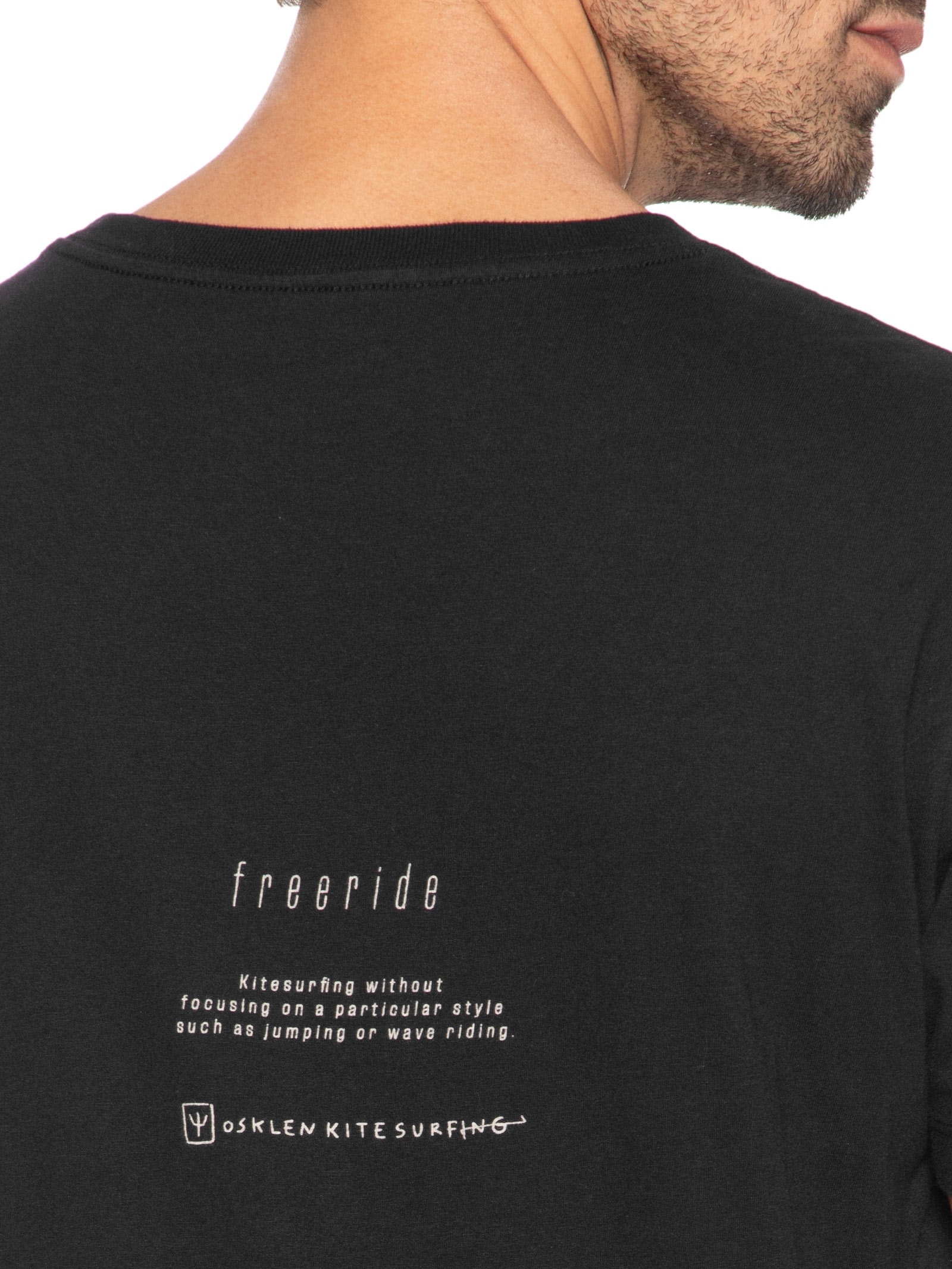 Camiseta Masculina Slim Vintage Freeride Manga Curta Preto Osklen