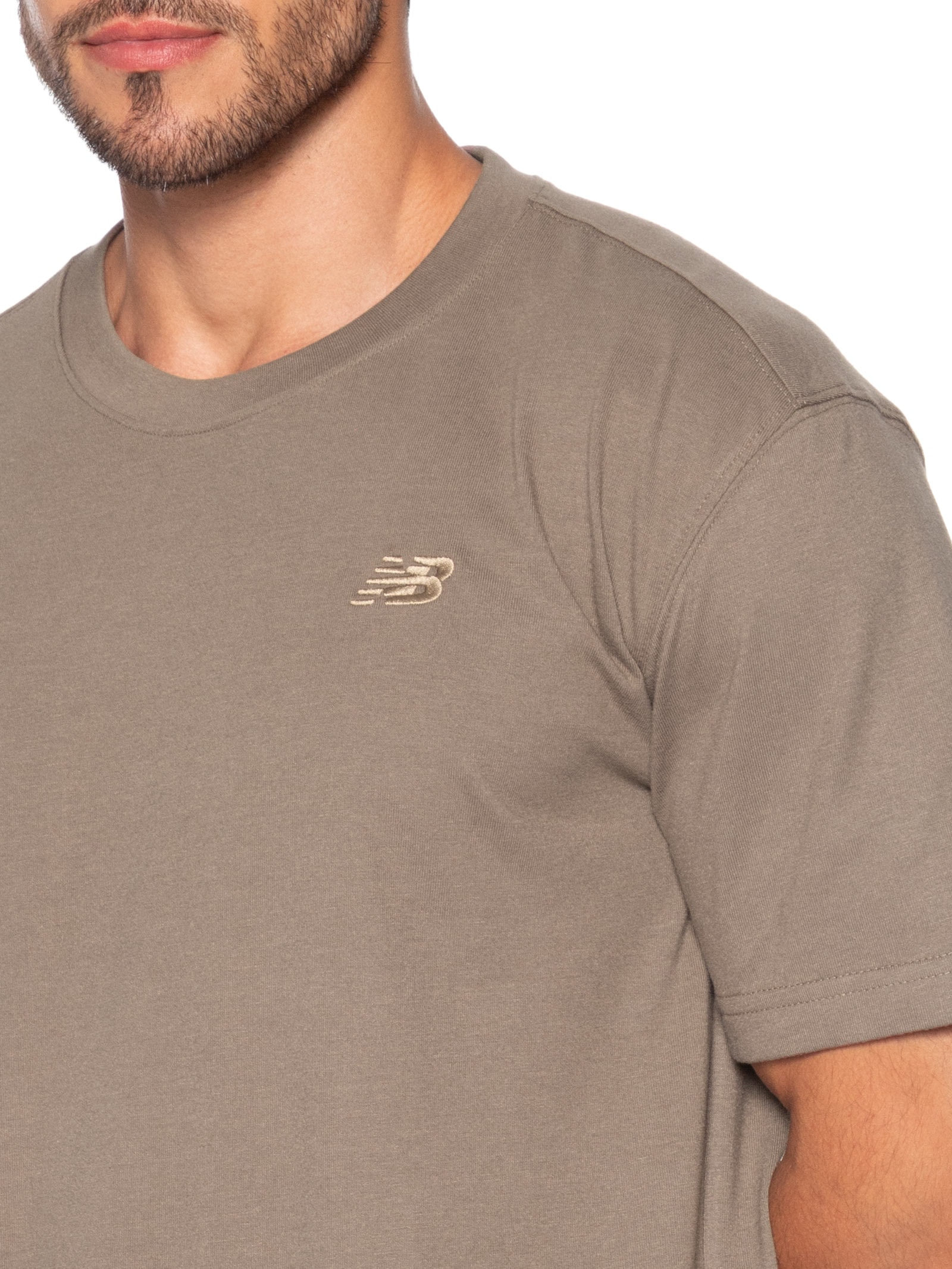 Camiseta Masculina Small Logo – Marrom New Balance