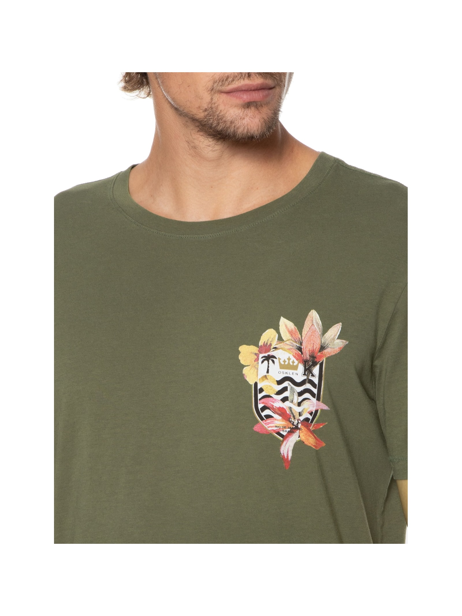 Camiseta Masculina Soft Used Brasao Flores Verde Osklen