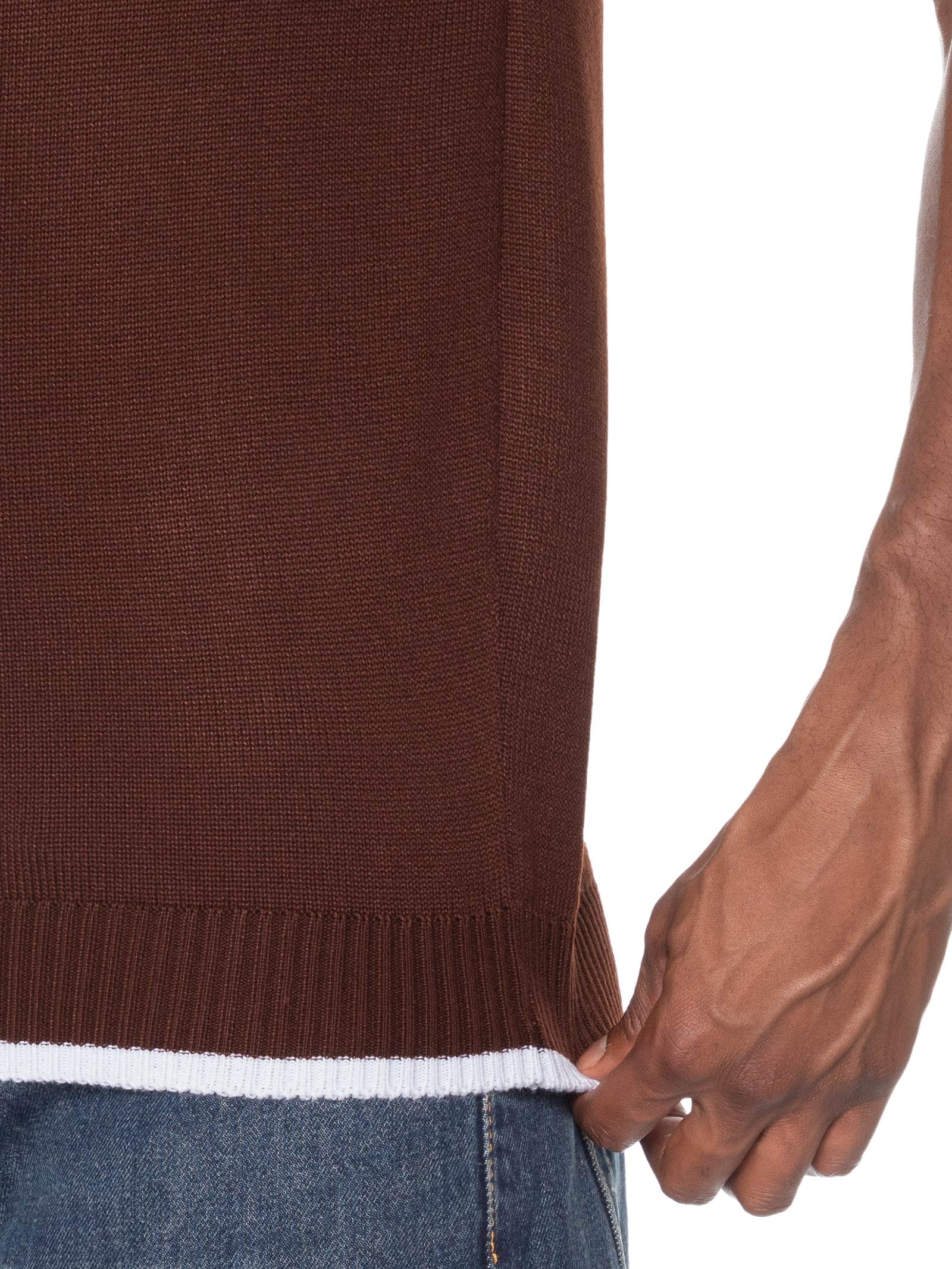 Camiseta Masculina Tricot Com Contraste Branco – Marrom Basiq Men