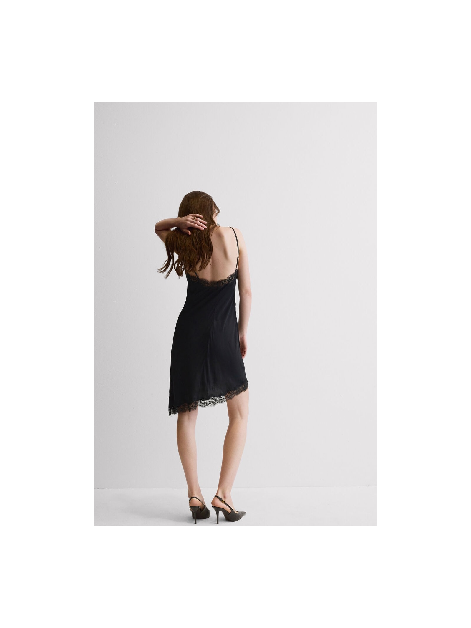 Camisola Assimétrica Em Viscose e Renda Preto Intimissimi