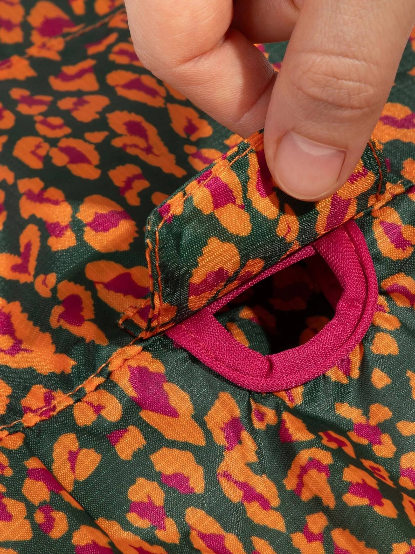 Capa De Chuva Onça Rosa Farm Etc + Zeedog